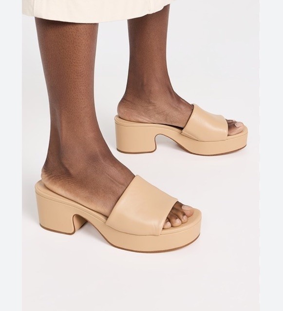 NWD $300 Vince Margo Leather Slip on Slide Sandals Color Blonde Tan Sz 7.5 M/38