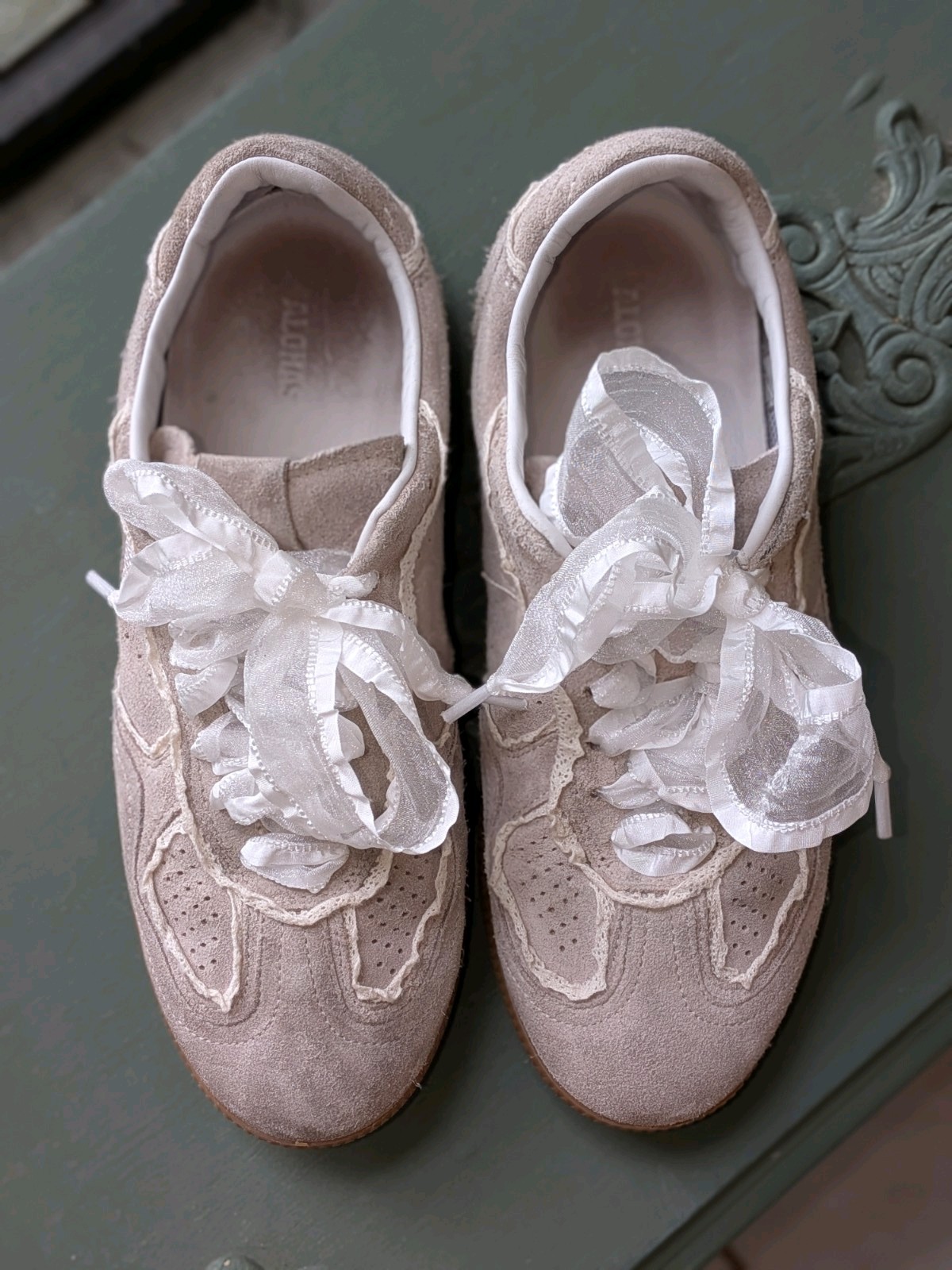 PO Alohas TB.490 Rife Crochet Cream Neutral Sneakers Womens Size 8 / 8.5 Euro 39