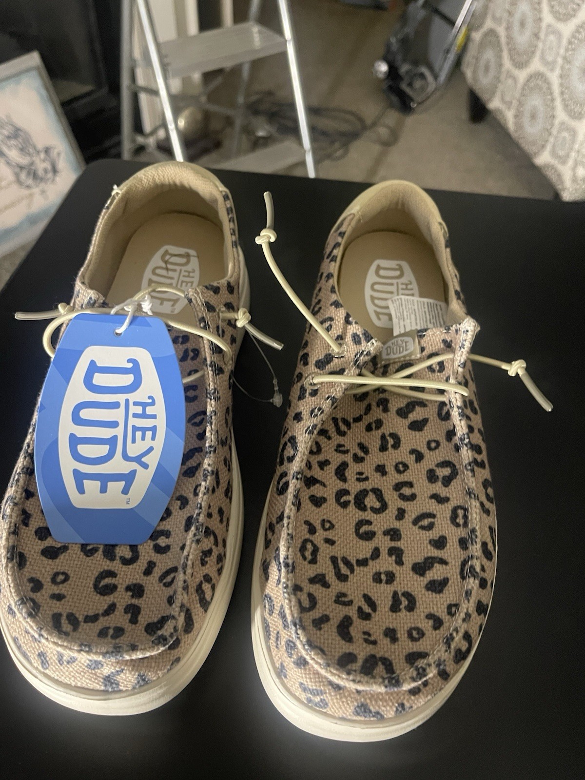 Hey Dude Wendy Rise Leo Leopard Print Tan/Black Canvas Sneakers Womens US 9