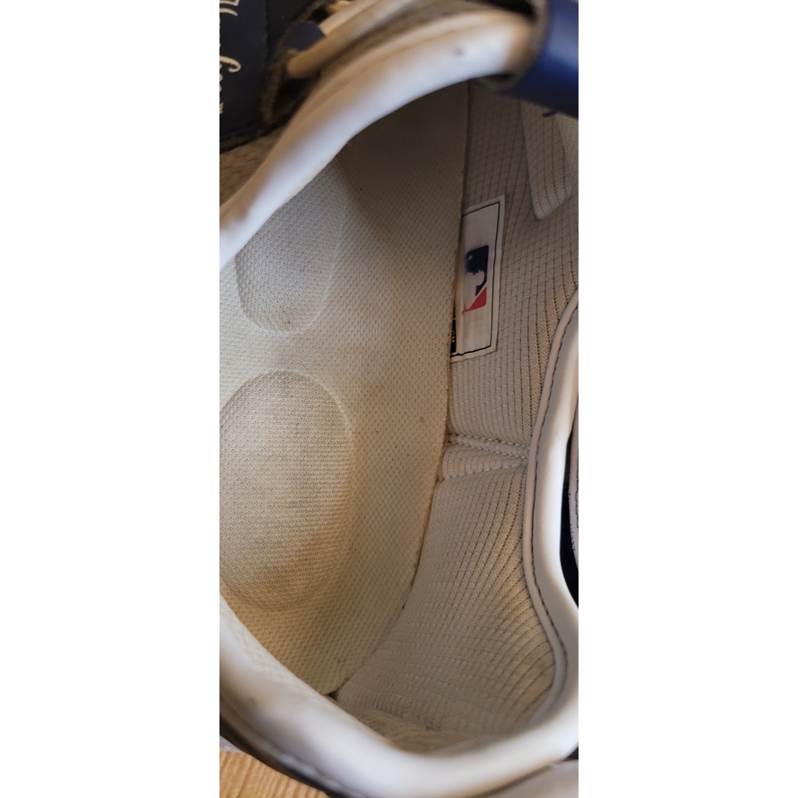 Lumn8 light up NY Yankees slip on shoes Womens Size 9 LED multicolor No charger