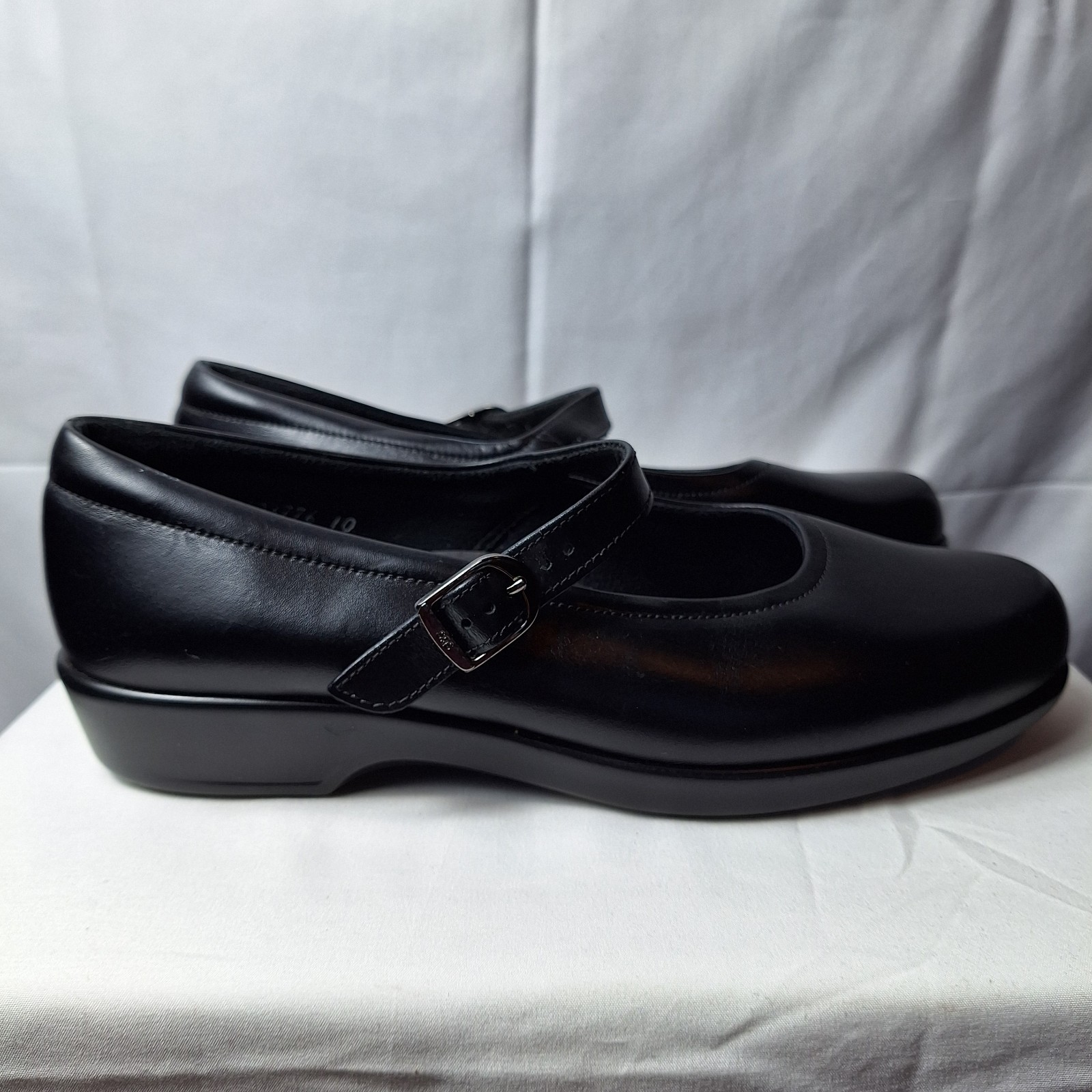 SAS Maria Mary Jane Shoes Sz 10 Black Leather Adjustable Strap Buckle Comfort