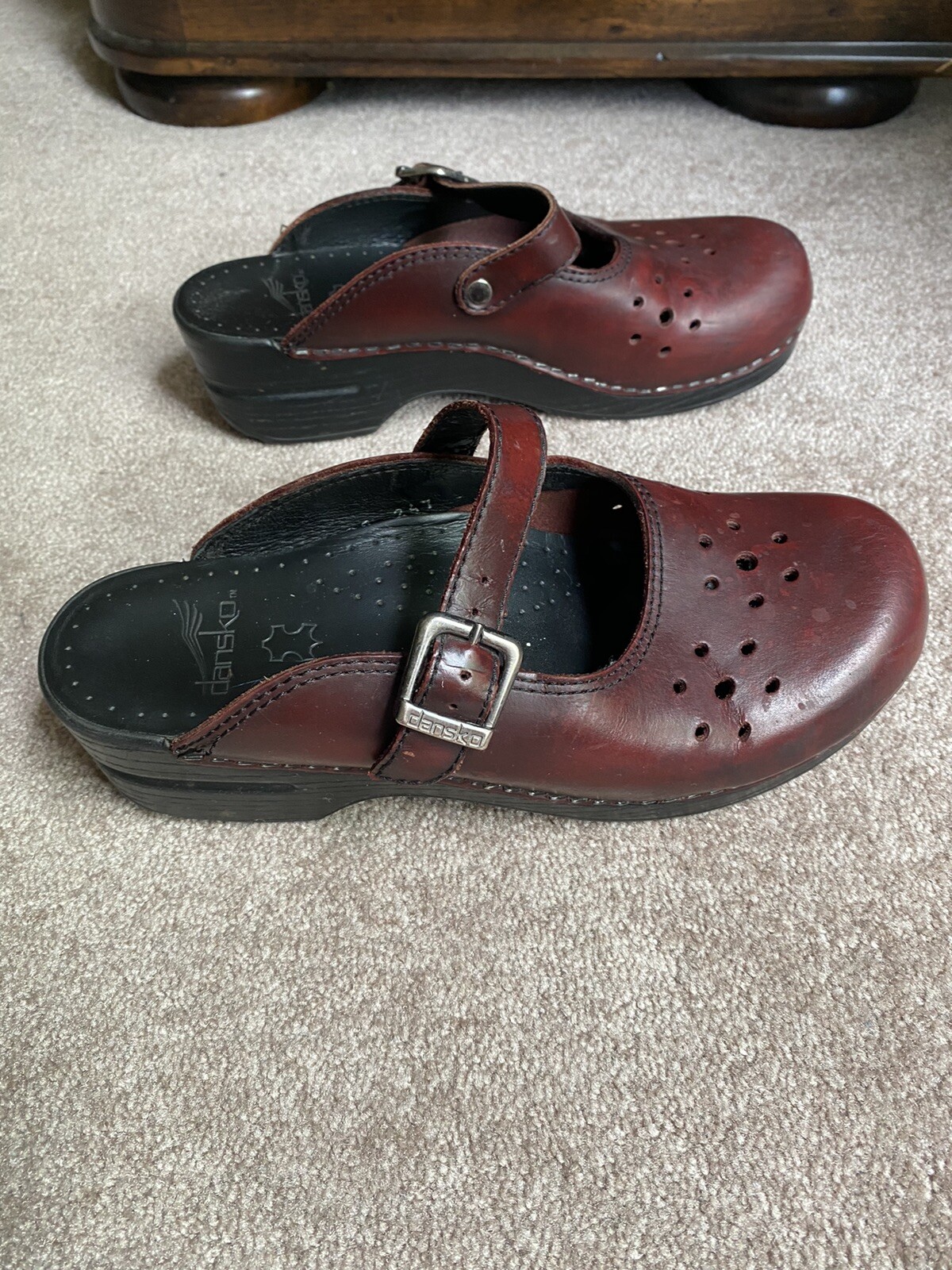 Dansko Merrie Clogs Womens Mules Shoes Size EU 39 US 8.5-9 Brown Leather Sandals