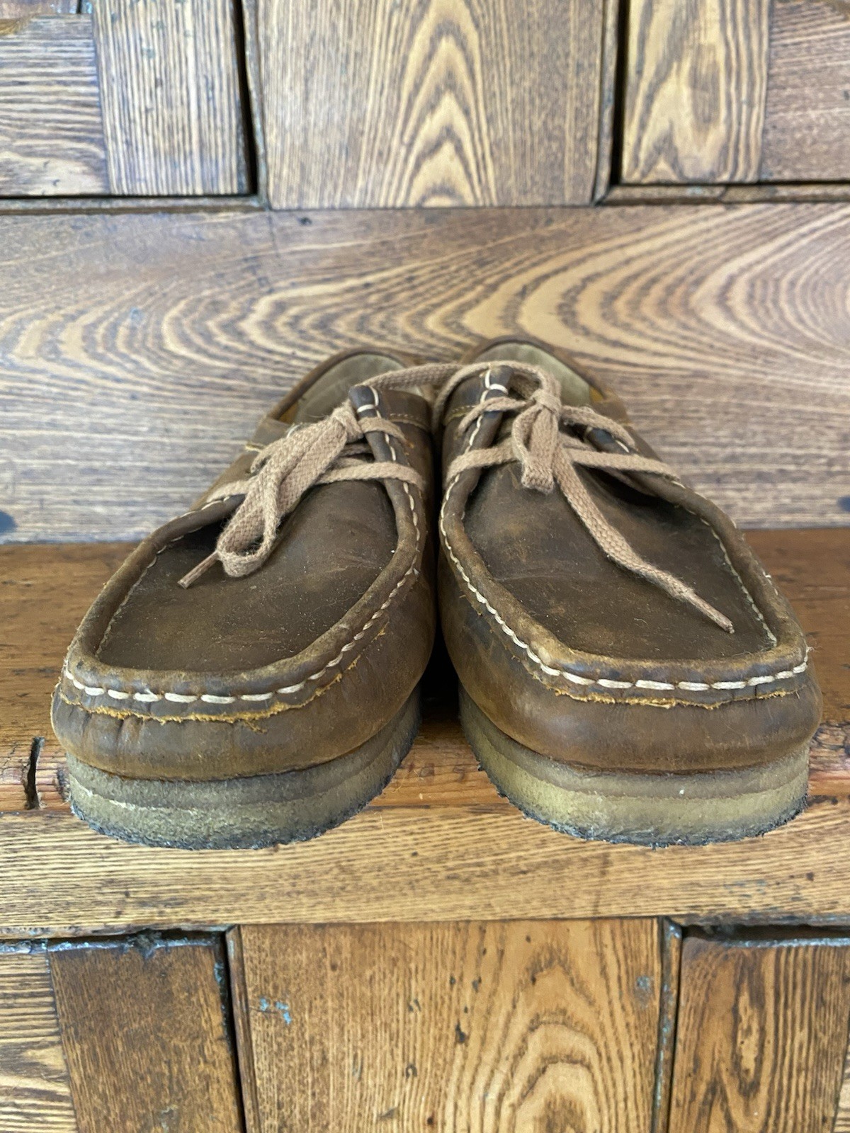 Clarks Wallabee women 10 41.5 low top desert boot oiled leather gum sole classic