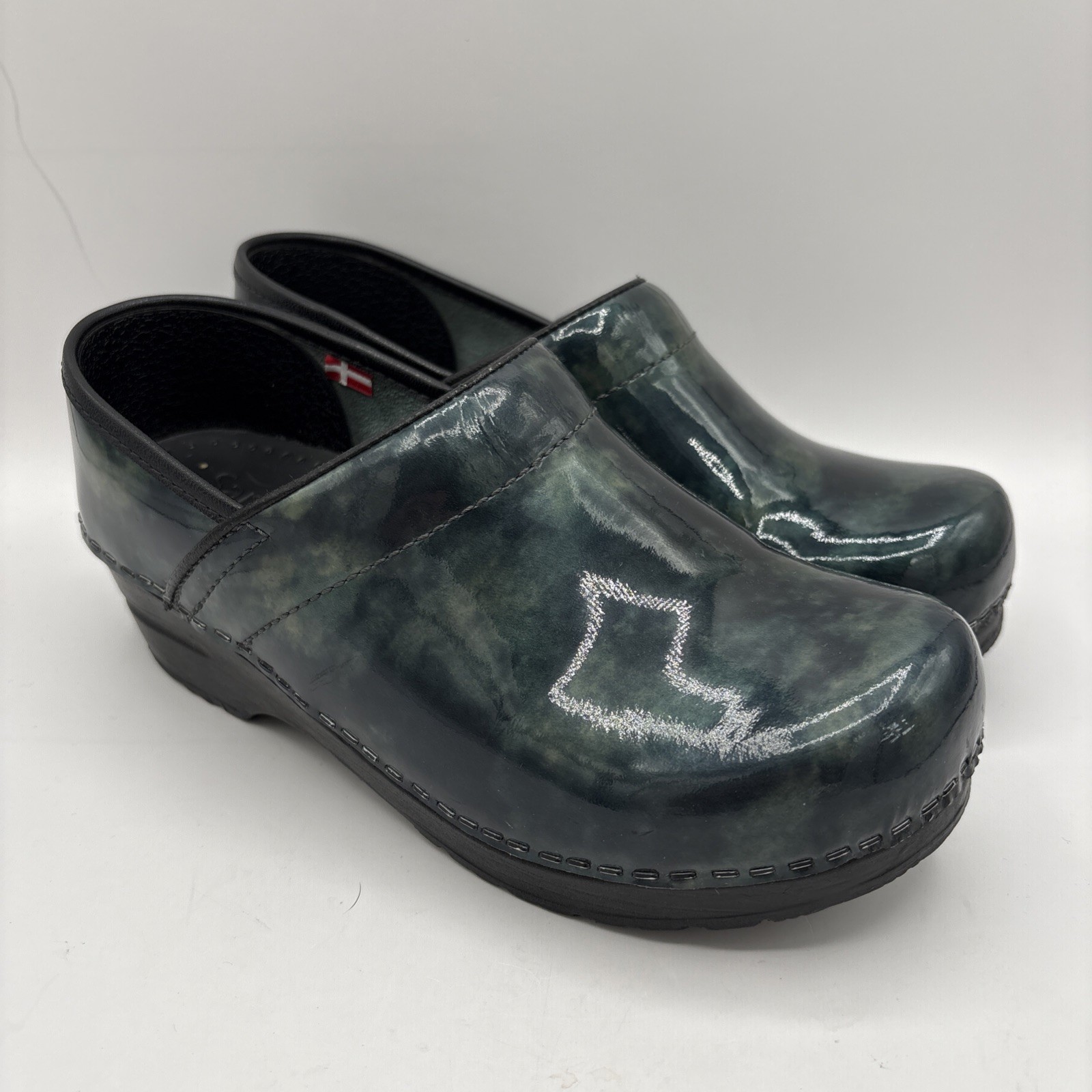 Sanita The Original Danish Green Metallic Patent Clogs size 36