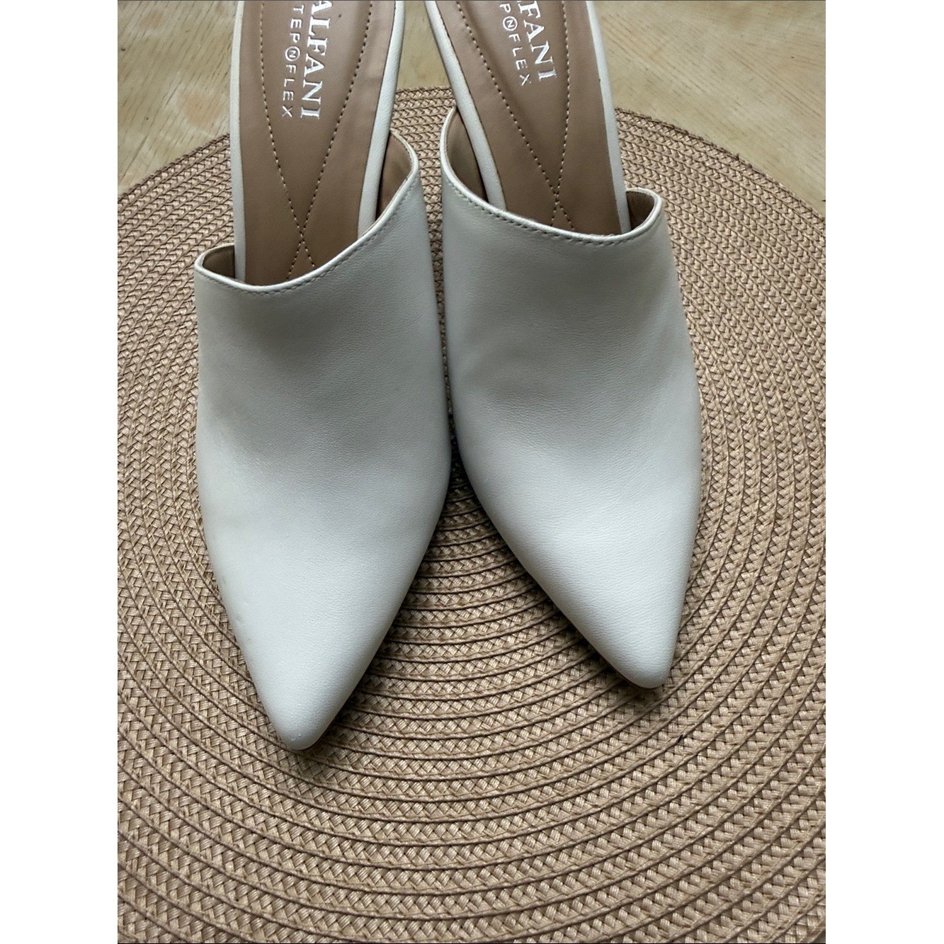 Alfani 🤩 Womens Junnee Leather Pointed Toe Mules White 8