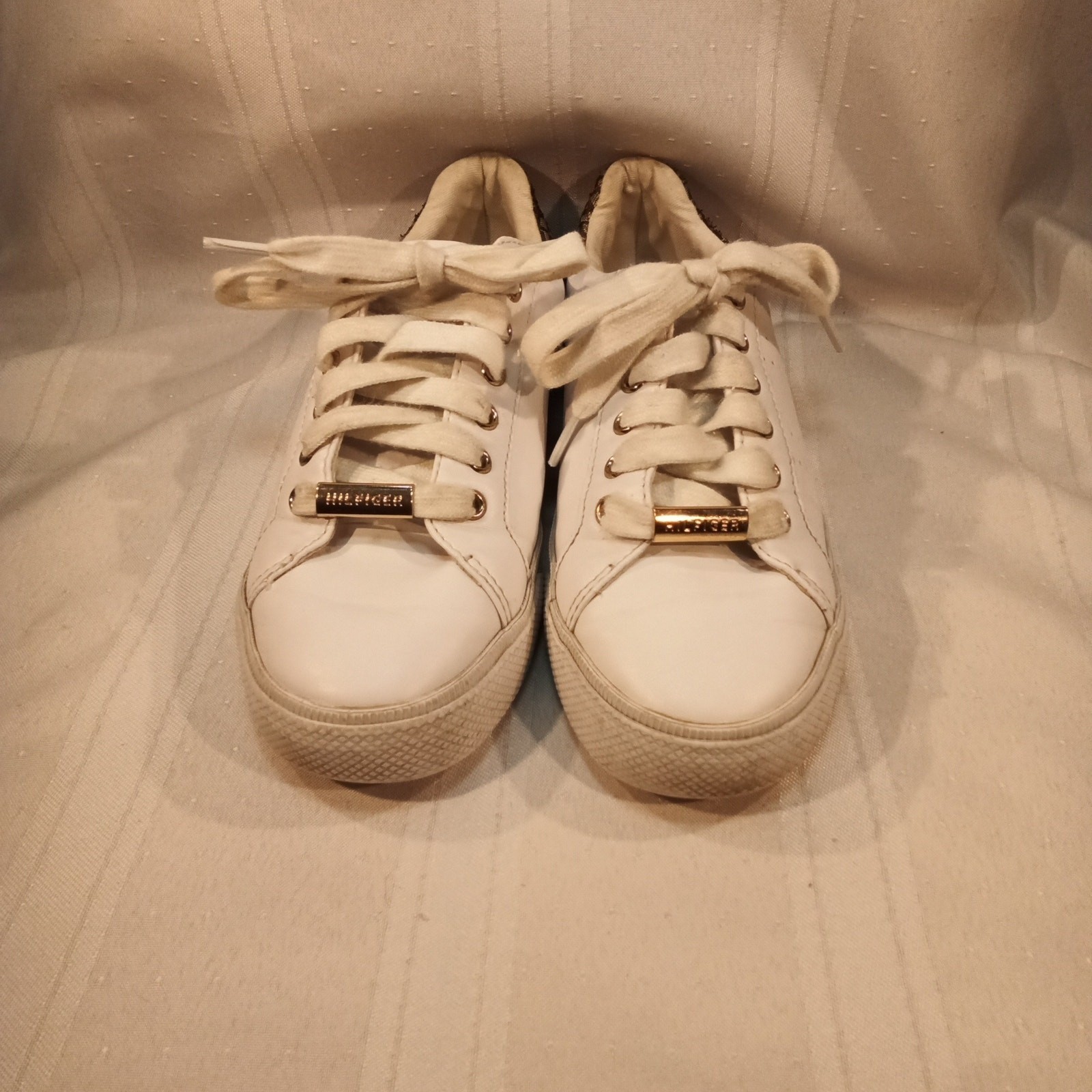 Women’s Tommy Hilfiger Signature Sneaker Size 5.5 M – White/Logo Panel