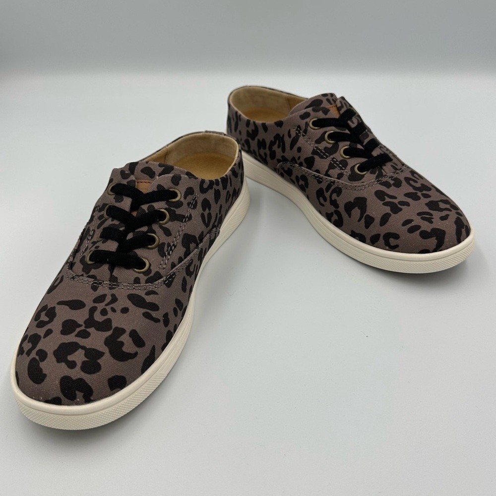 Spenco Leopard Print Canvas Sneakers Women’s Size 5B New in Box Comfort Shoe