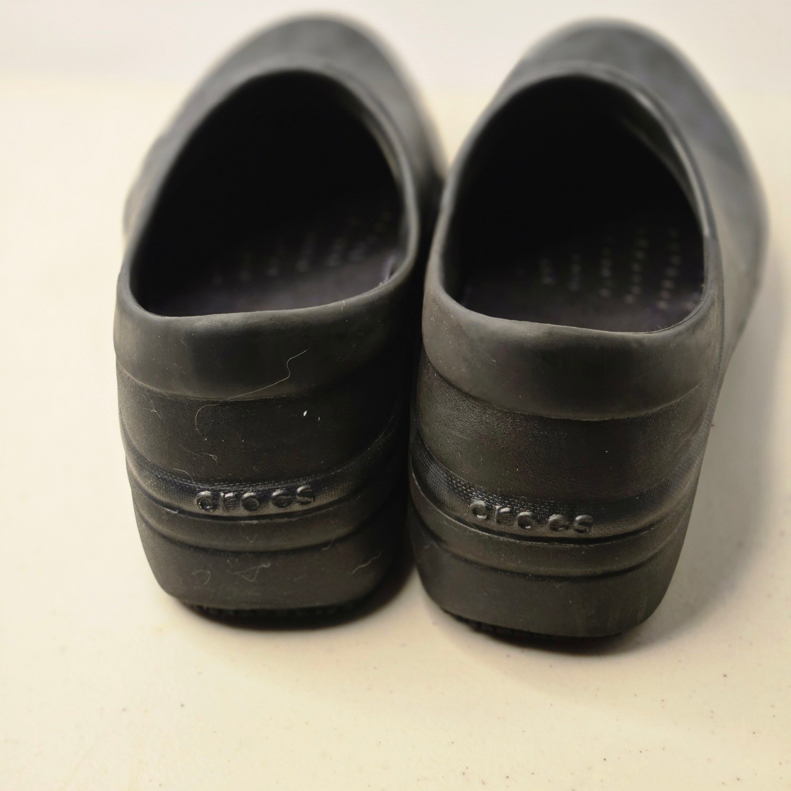 Crocs Neria Pro II Work Clogs Womens 9 Black Leopard Slip Resistant Nursing Shoe
