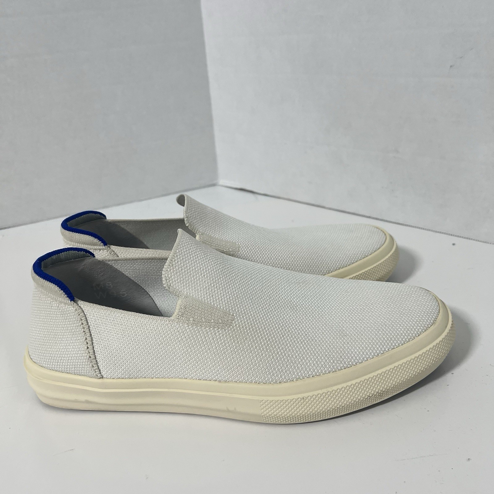 Rothy’s The City Slip On Sneaker Womens 9.5 White Blue Trim Knit Classic Comfort