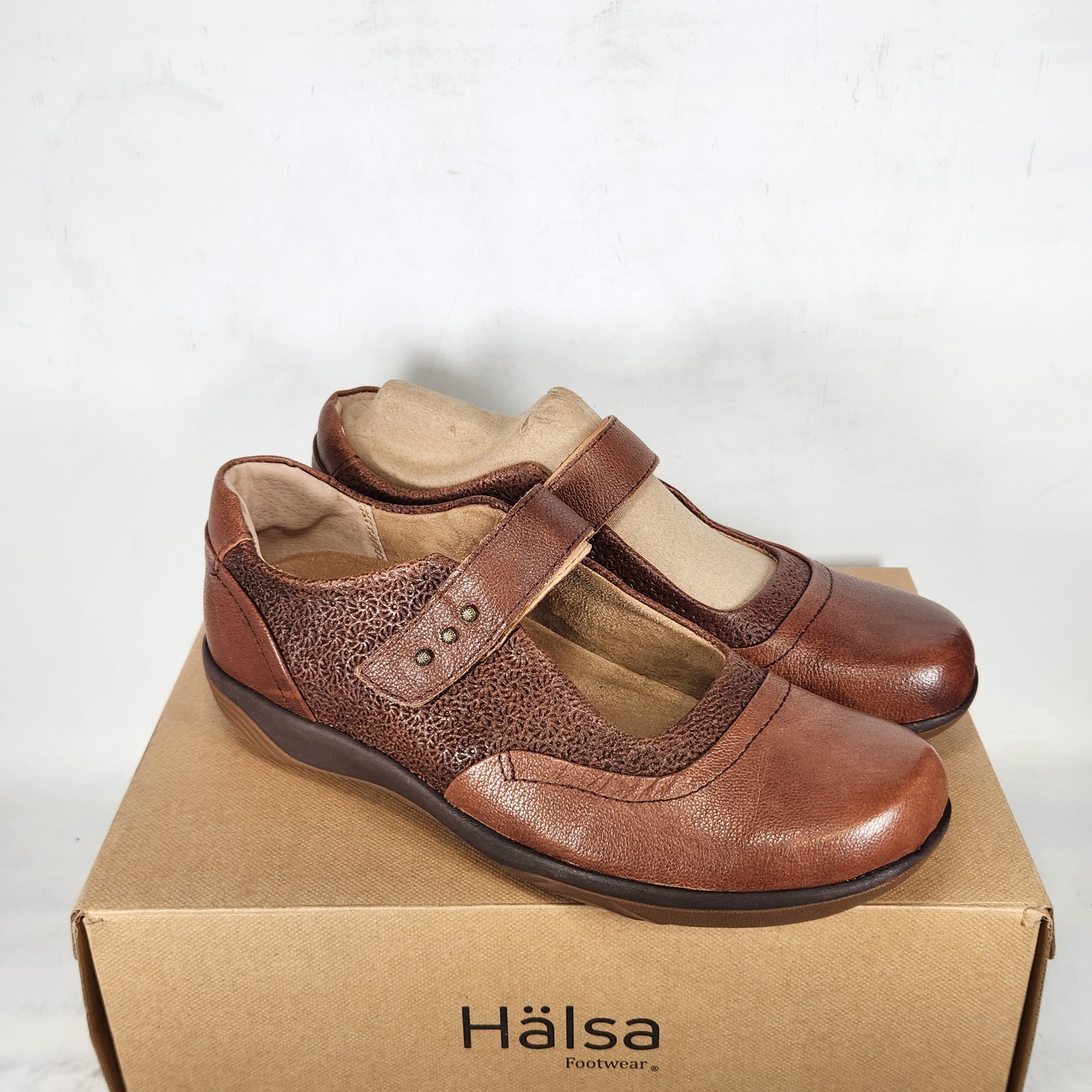 10 WIDE – Halsa Aloe – Brown LEATHER Pattern Embossed