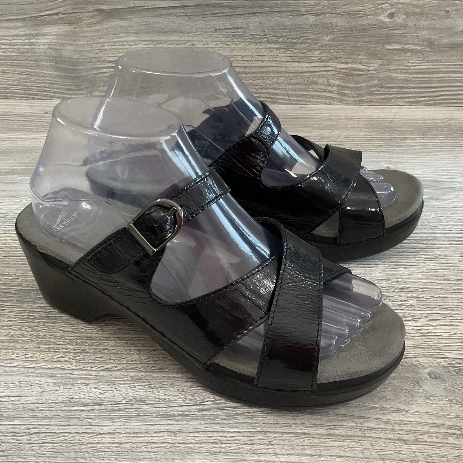 Dansko Sela Patent Leather Buckle Comfort Black Sandals Women’s Size 38/7-7.5 US