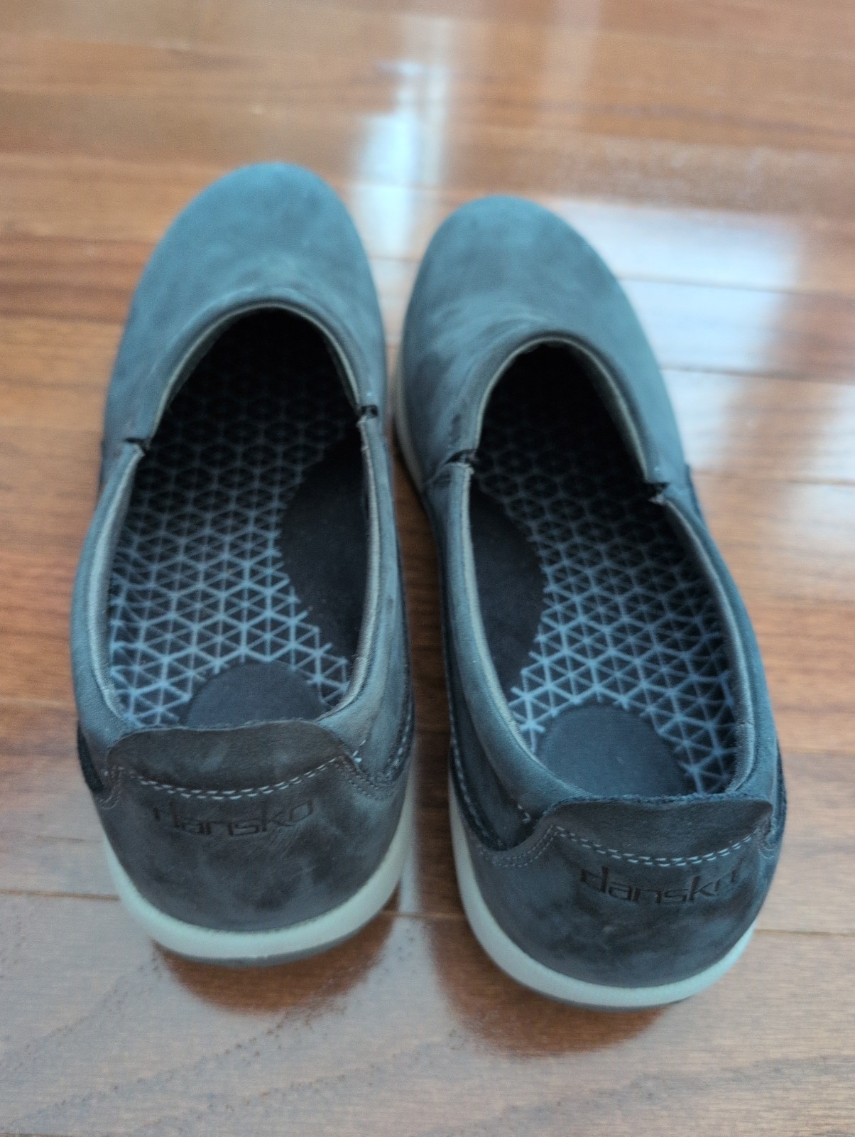 Dansko Women’s Patti Navy Milled Nubuck Leather Shoes Size 41EU or W 10.5 US