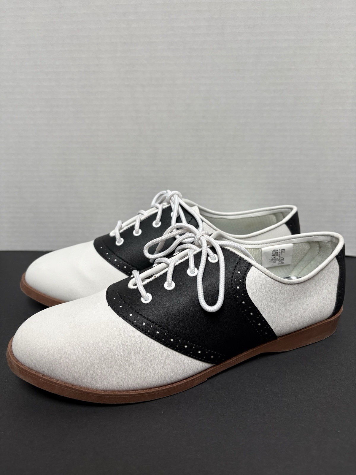 PREDICTIONS Women’s 10W SADDLE SHOES Retro 1950’s Oxford Blk & Wht ~ WORN ONCE!