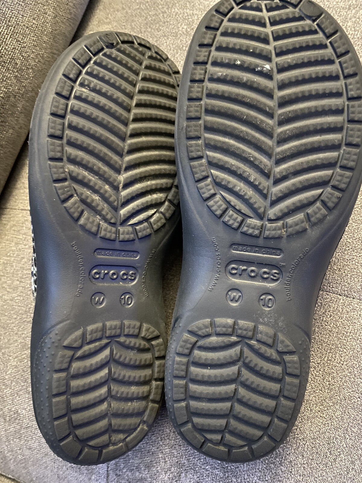 Crocs Black & Gray With Decorative Pins Size 10