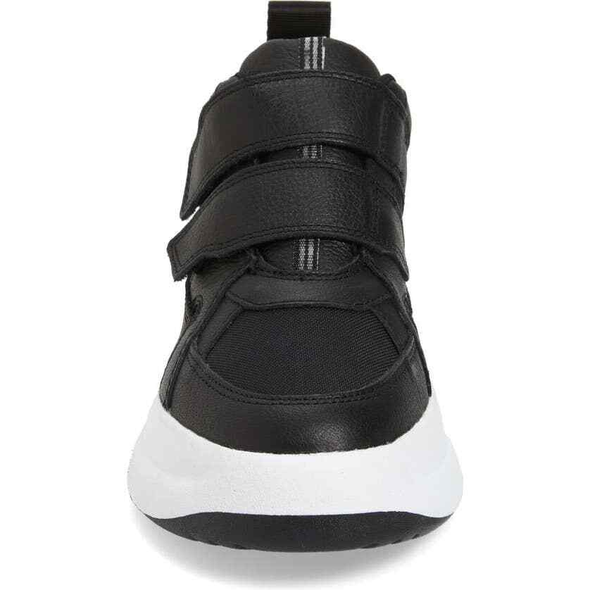 Urban Outfitters Women’s Indicator Round Toe Sneaker In Black Leather Size 40