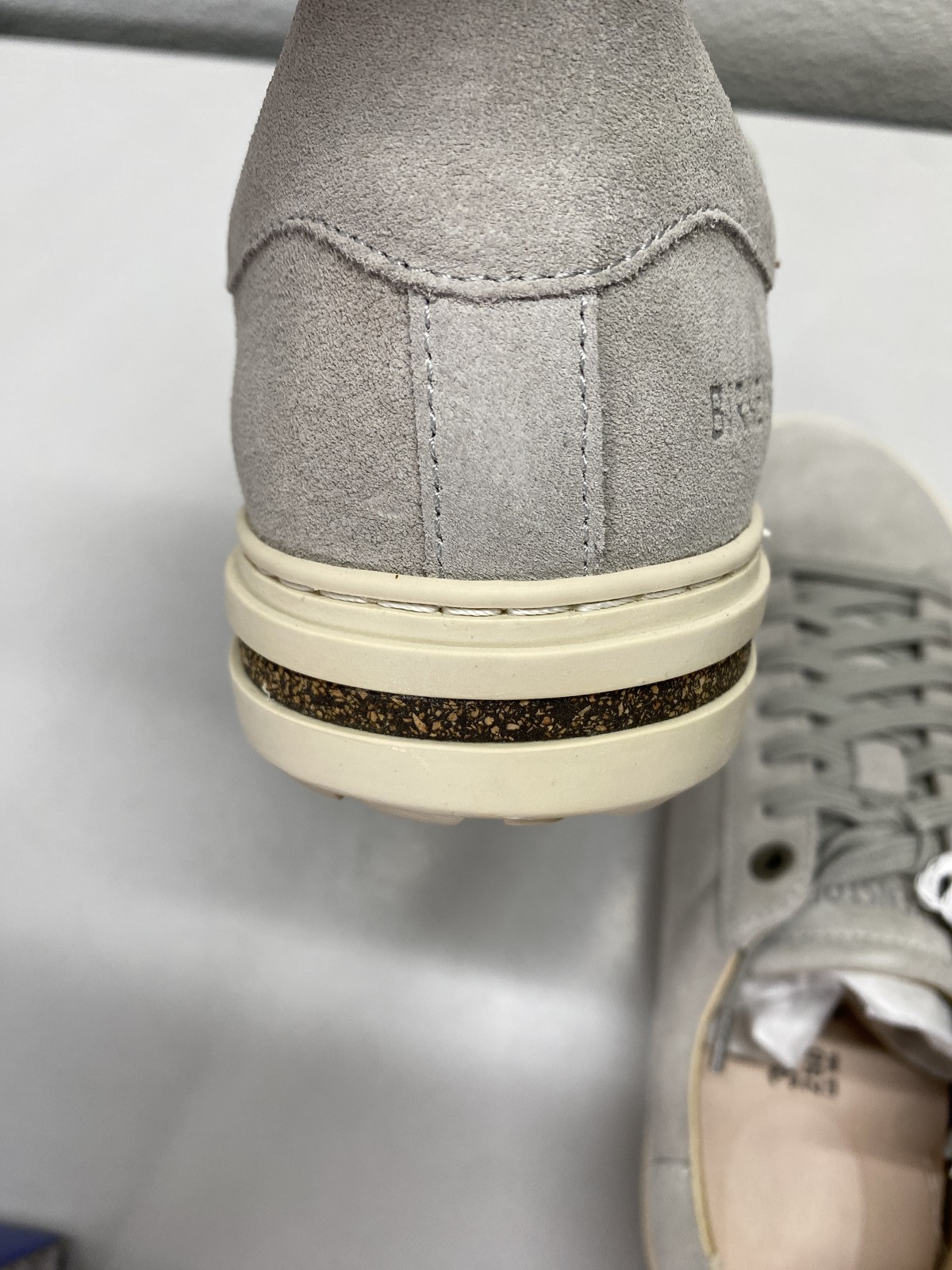 Birkenstock Unisex Bend Low Suede Leather Sneakers Size L 8, M 6 Stone Coin