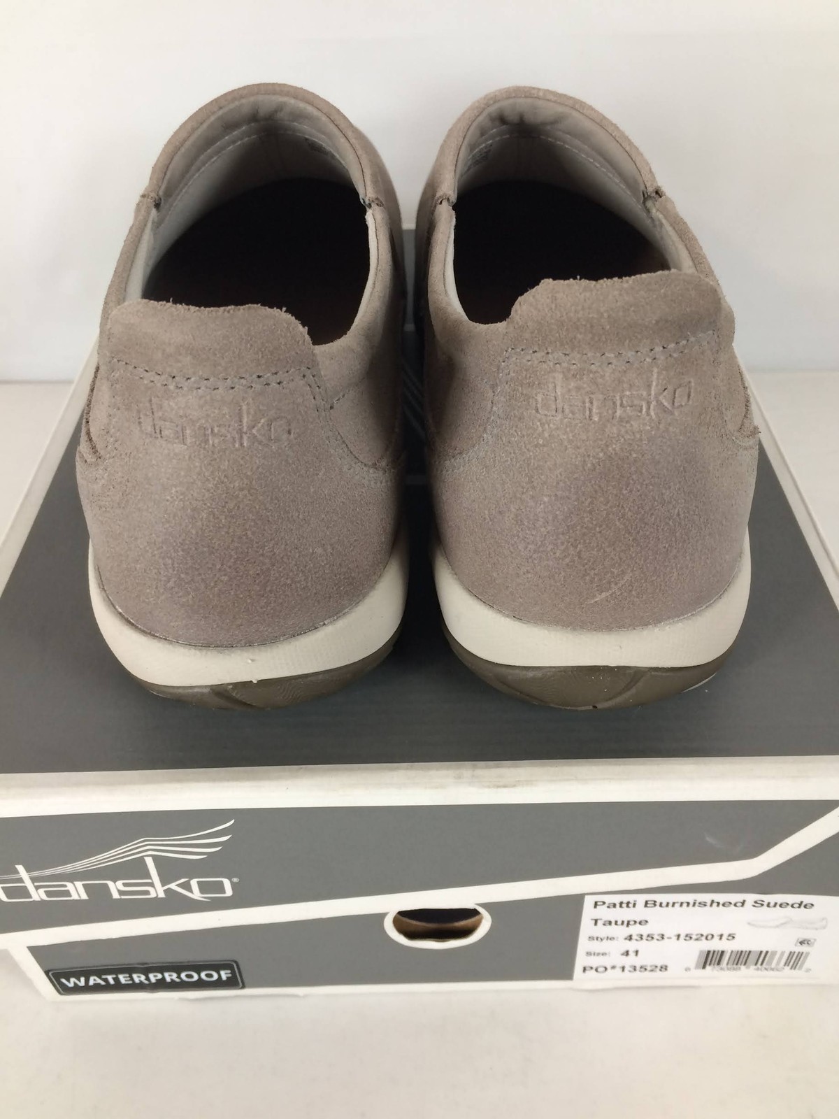Excellent Dansko Patti Women’s Casual Shoes, Taupe Burnished Suede, W41