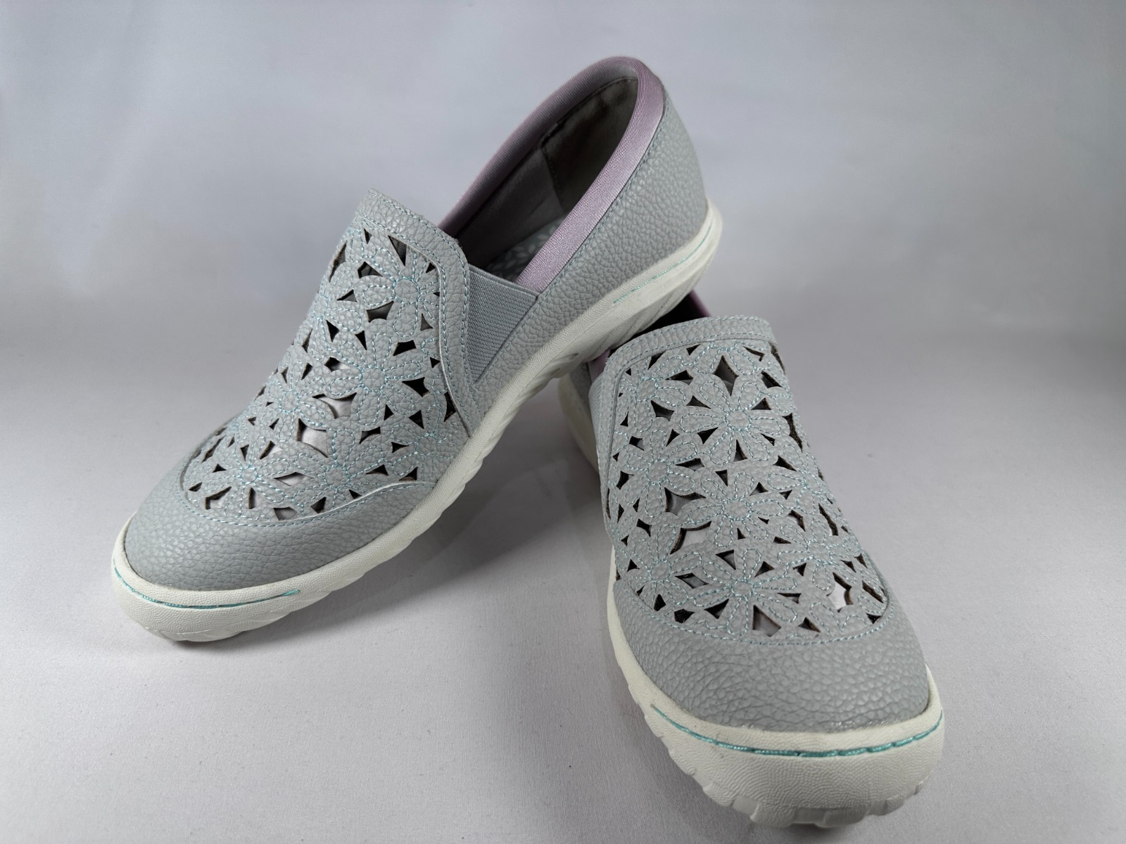JBU By Jambu Wildflower Moc Oxford Flat Shoes Womens 7M Dove Gray Floral Slip On