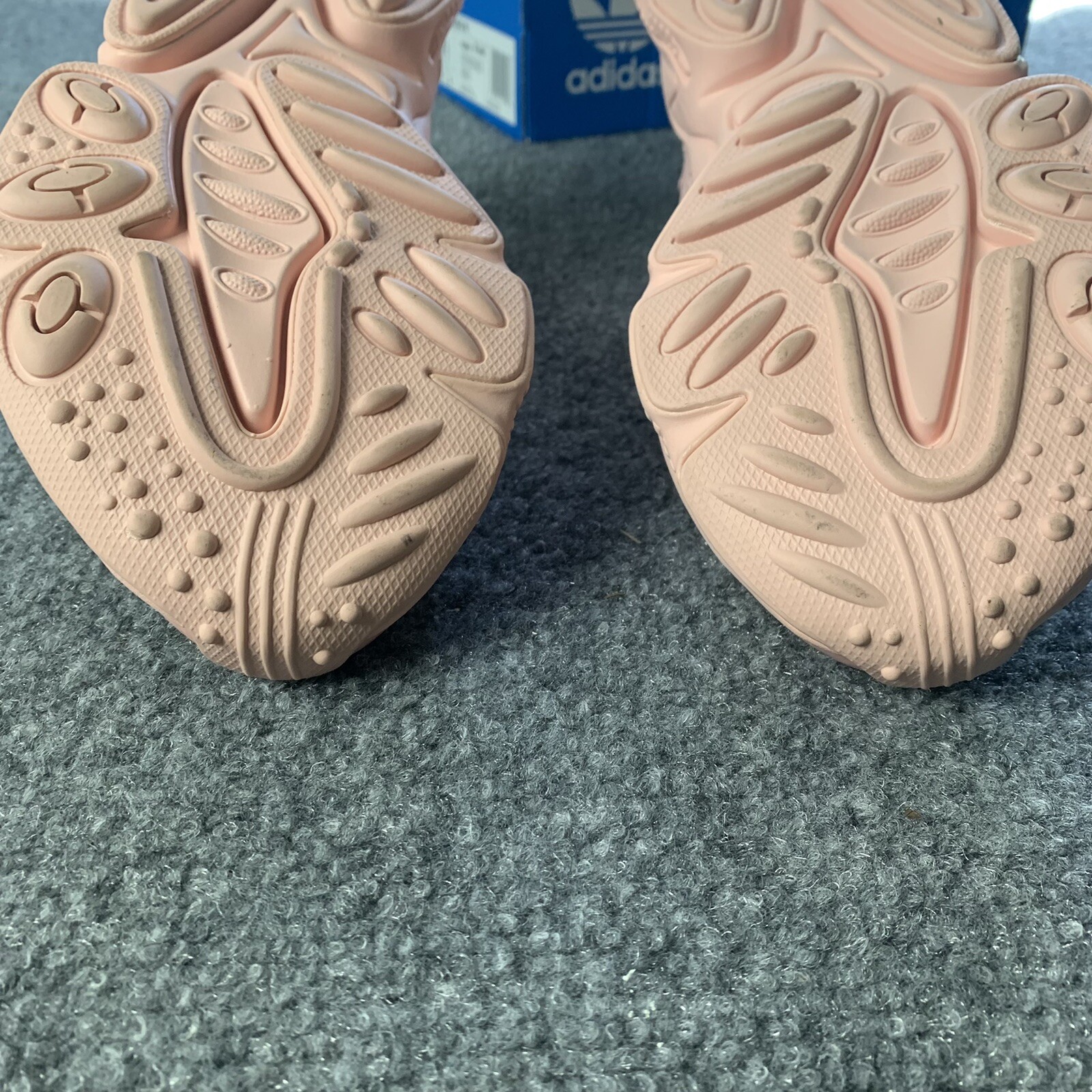 ADIDAS Ozweego Shoes Women’s Vapor Pink Hq6682 Size 7.5 US “New Without Box”
