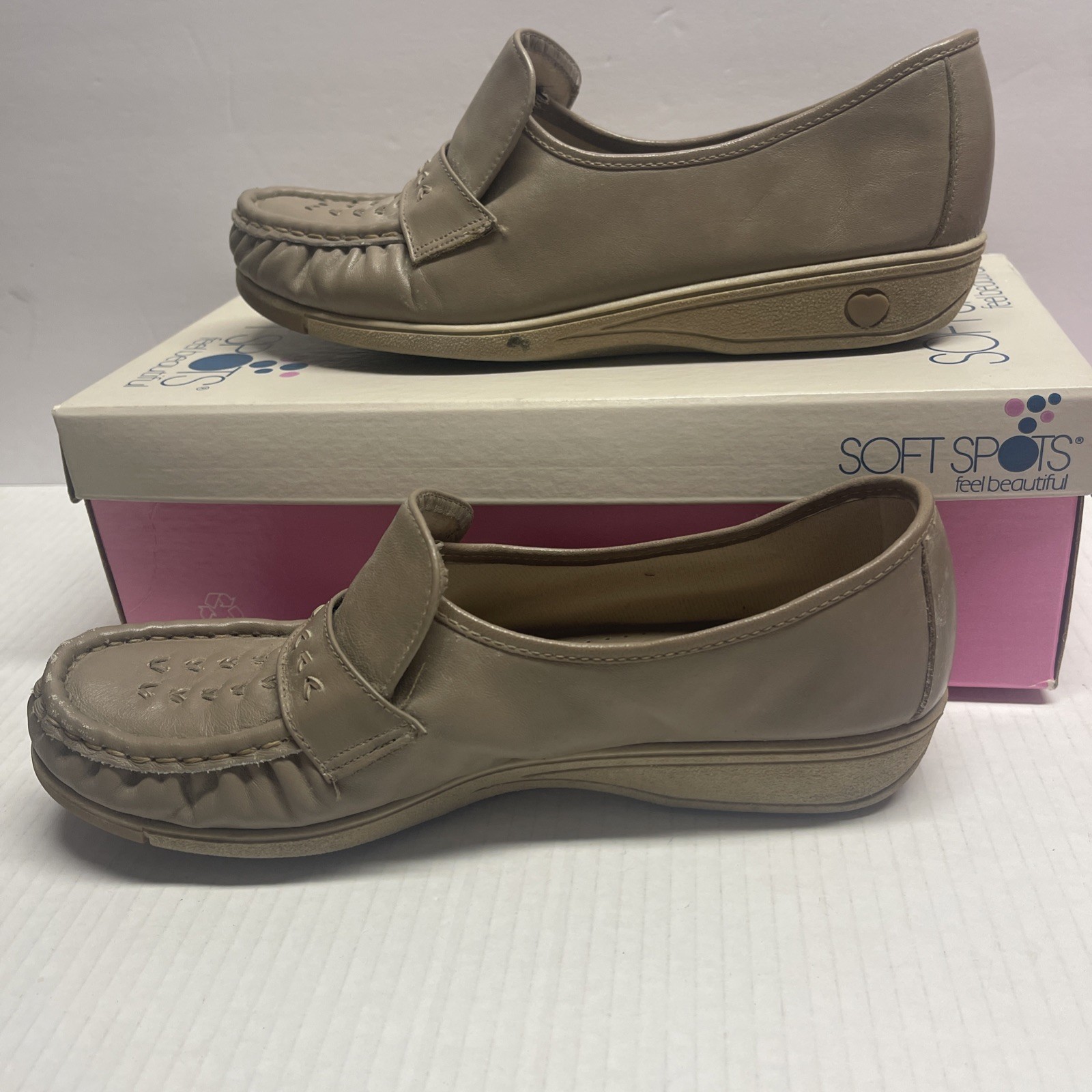 Soft Spots Venus Lite Womens Size 9 S Taupe with box