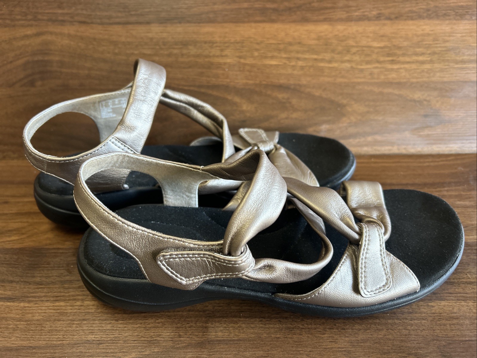 Clark’s, Sandals, Women’s 9.5, Strappy, Walking, Beach, Gold, Black