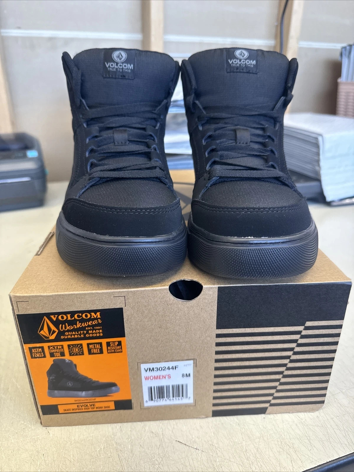 PICK SIZE – Volcom VM30244F Women’s Black Evolve High Top Skate Comp Toe Shoes