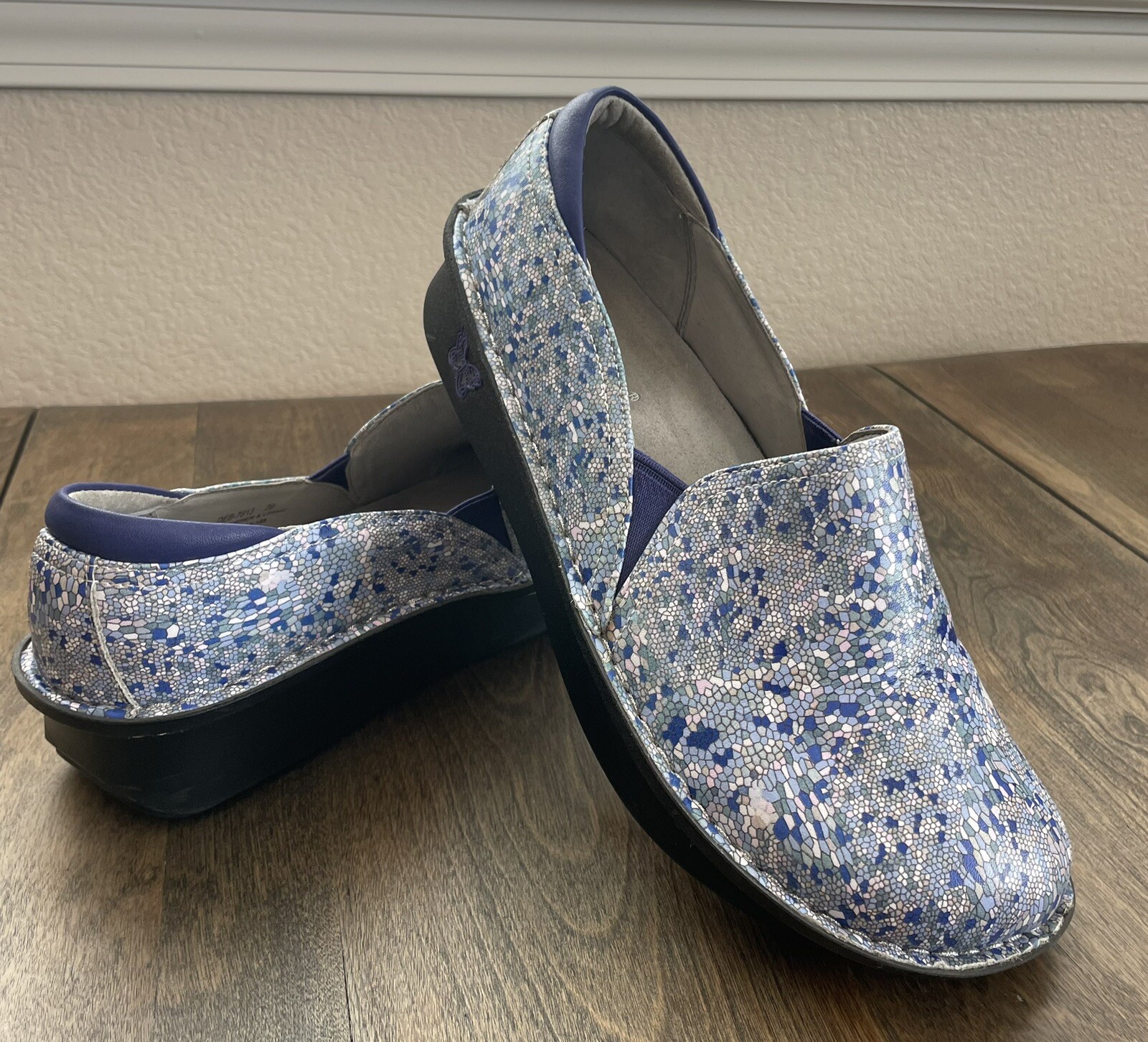 Alegria Debra Blue Geometric Clog US 9 M EUR 39 DEB 7813 Leather Upper & Lining