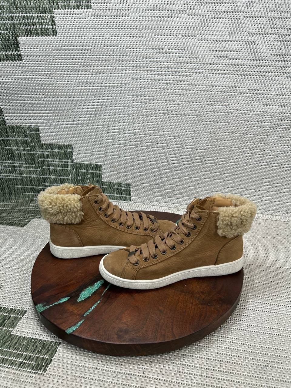 Ugg Shoes Womens Size 7 Olive Chestnut Nubuck High Top Side Zip Comfort Sneaker