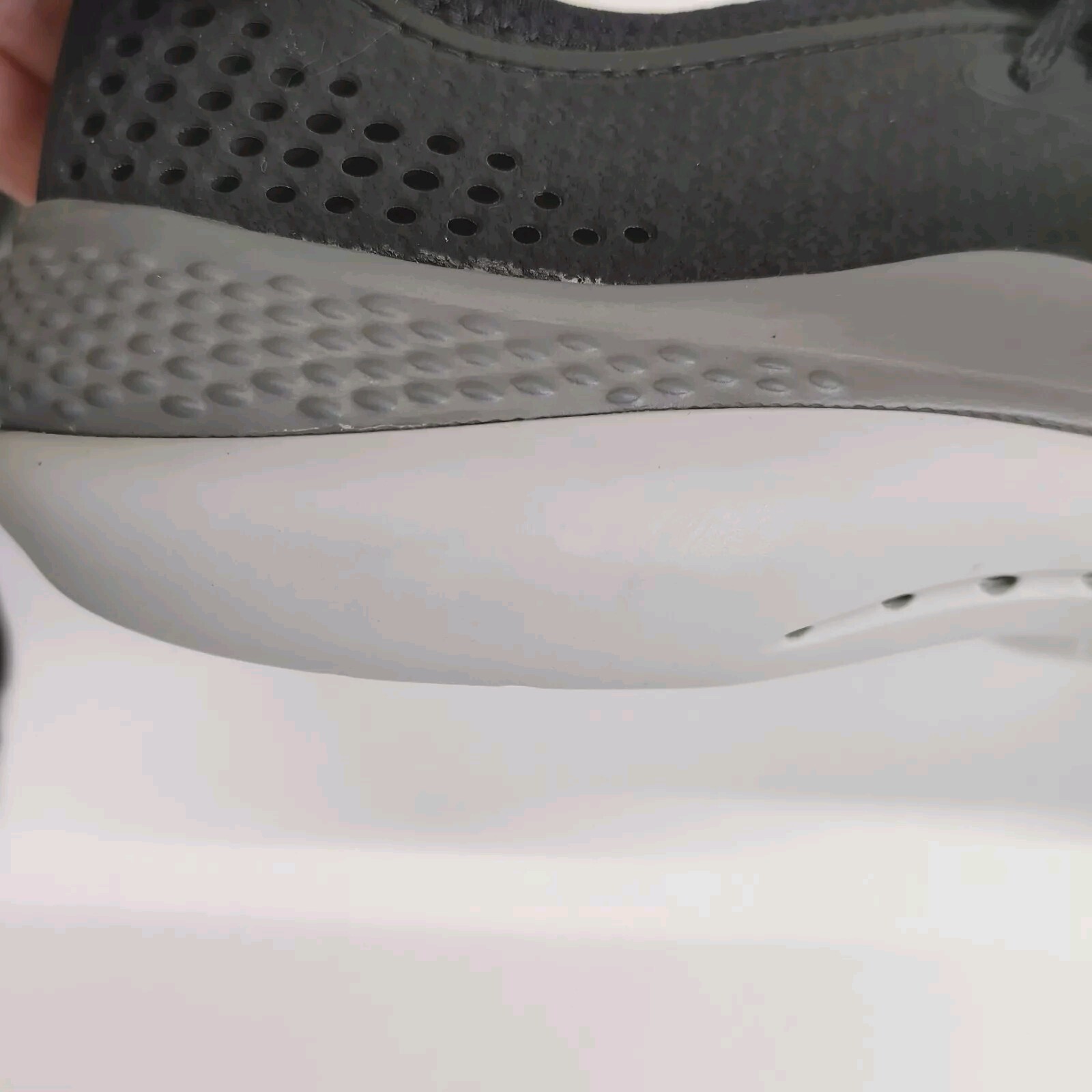 Crocs Women’s Literide 360 Pacer Shoes Size 10 Black/Slate Grey