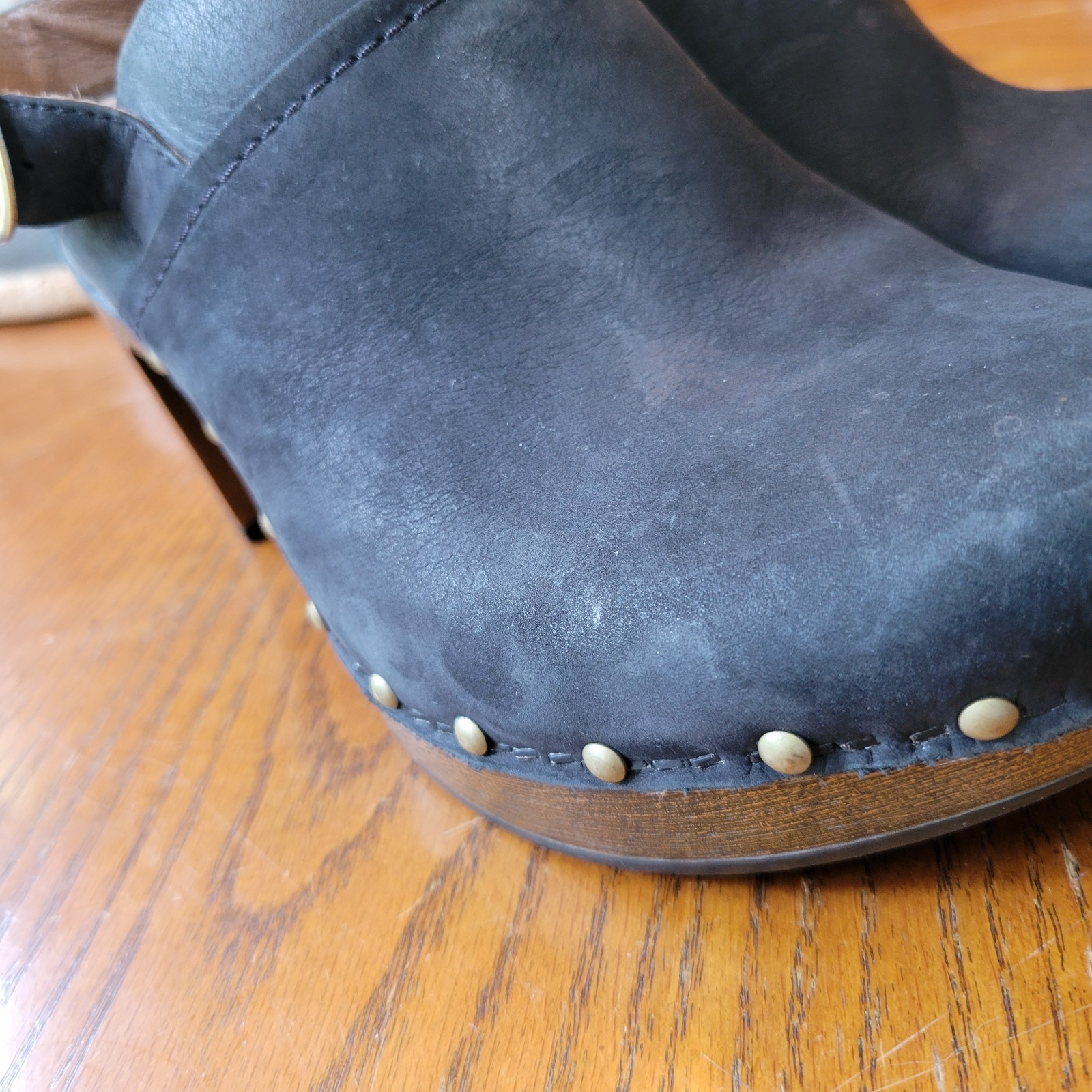 Dansko Delle Suede Slingback Platform Clogs Black Studded 38 8.5-9