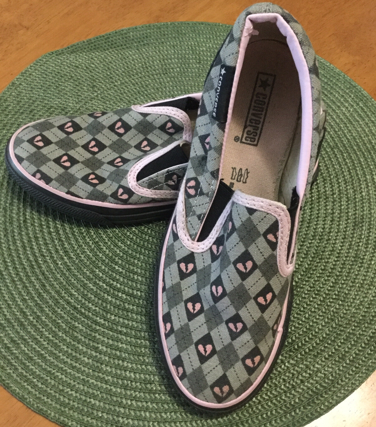 Converse Slip Ons Size 2 Broken Heart Valentine Argyle Canvas VGC