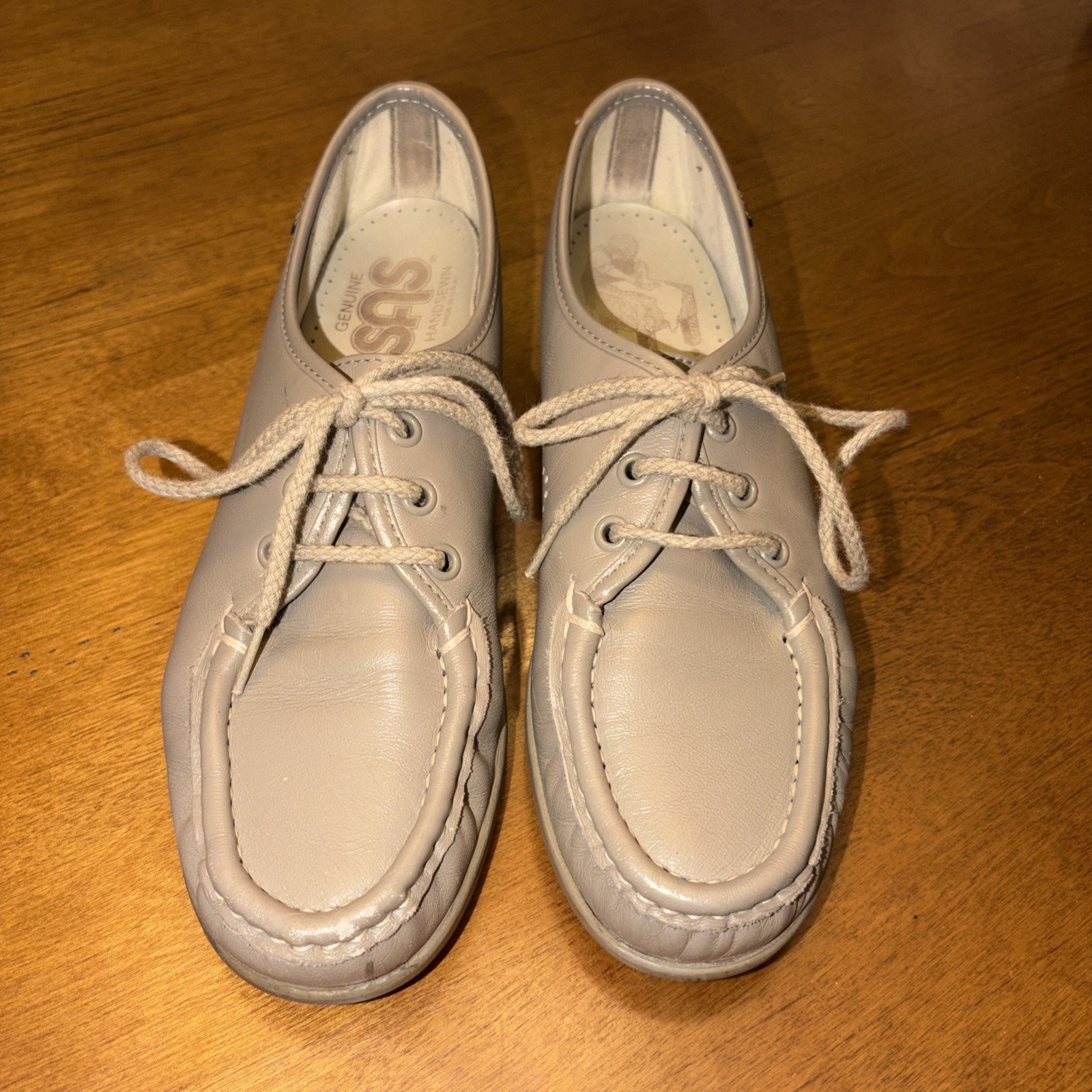 SAS Genuine Handsewn Womens Beige Comfort Shoes Size 6 1/2 S