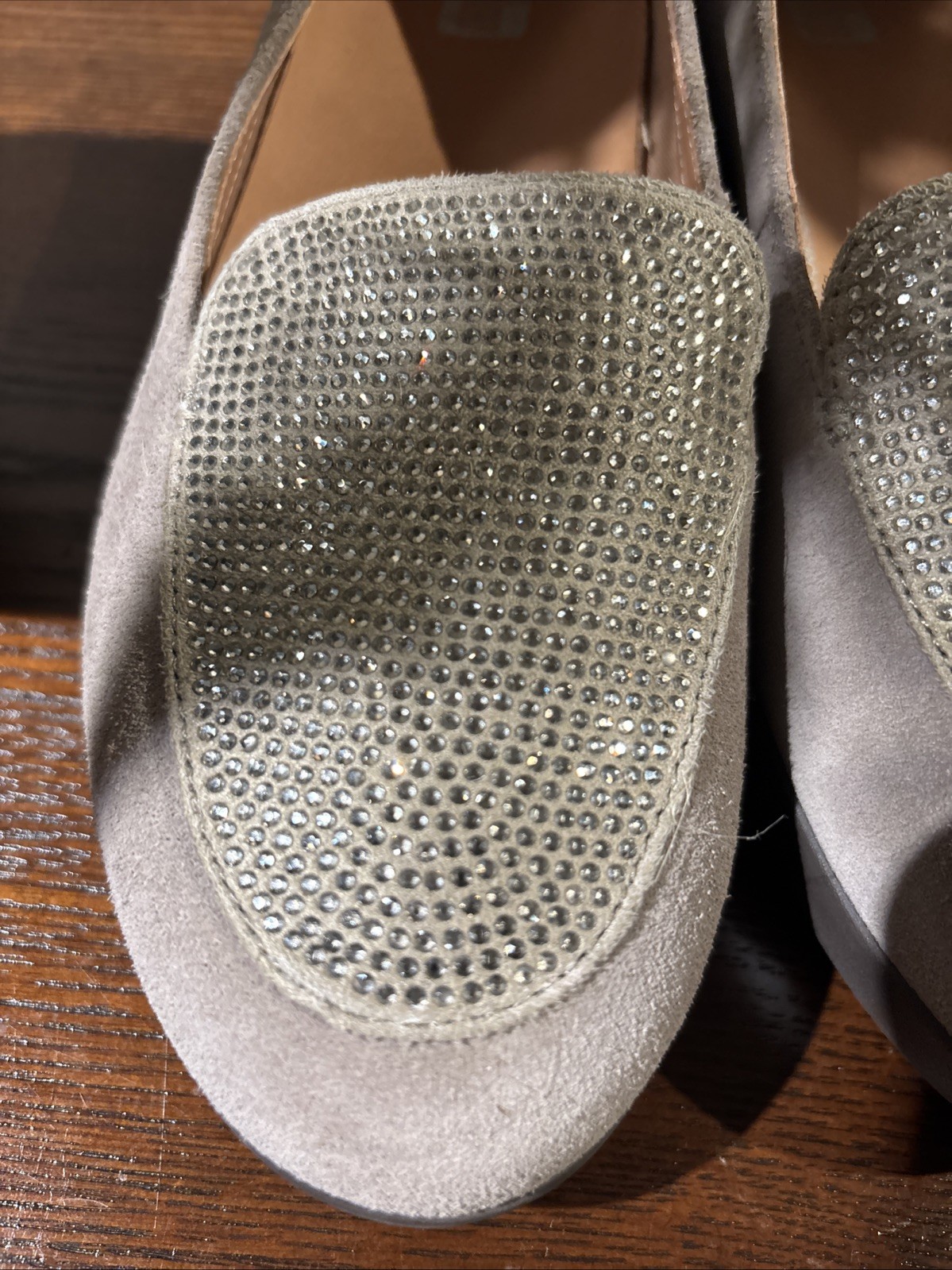 FitFlop Women Sz 7.5 Slip On Loafer Sneaker Taupe Timberwolf Suede w/Rhinestone
