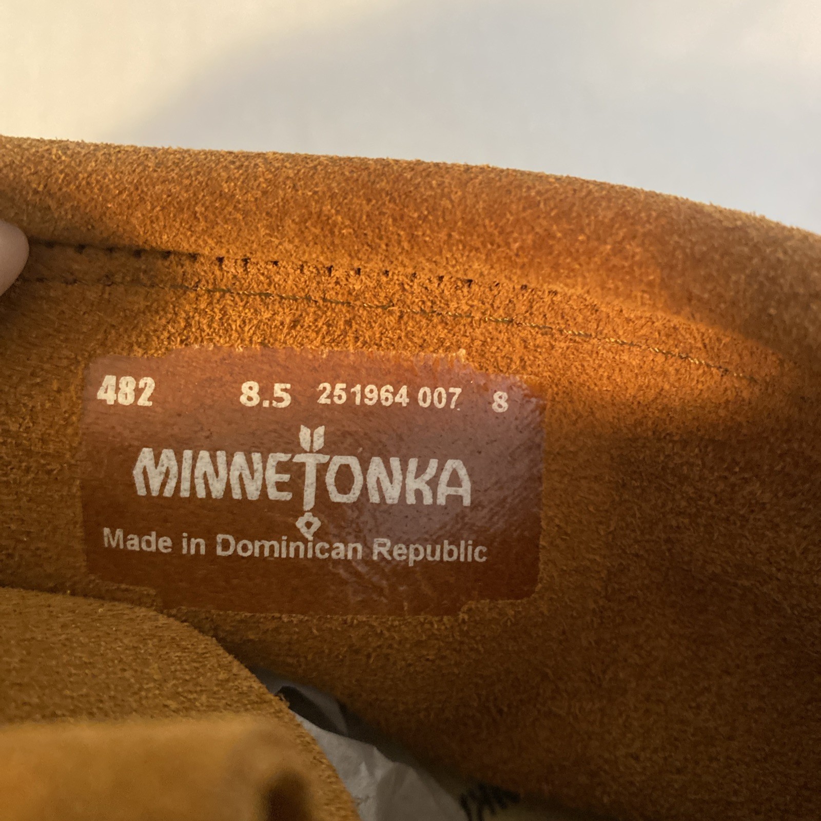 Minnetonka Women’s Moccasin Brown Suede Style 482 US Size 8.5