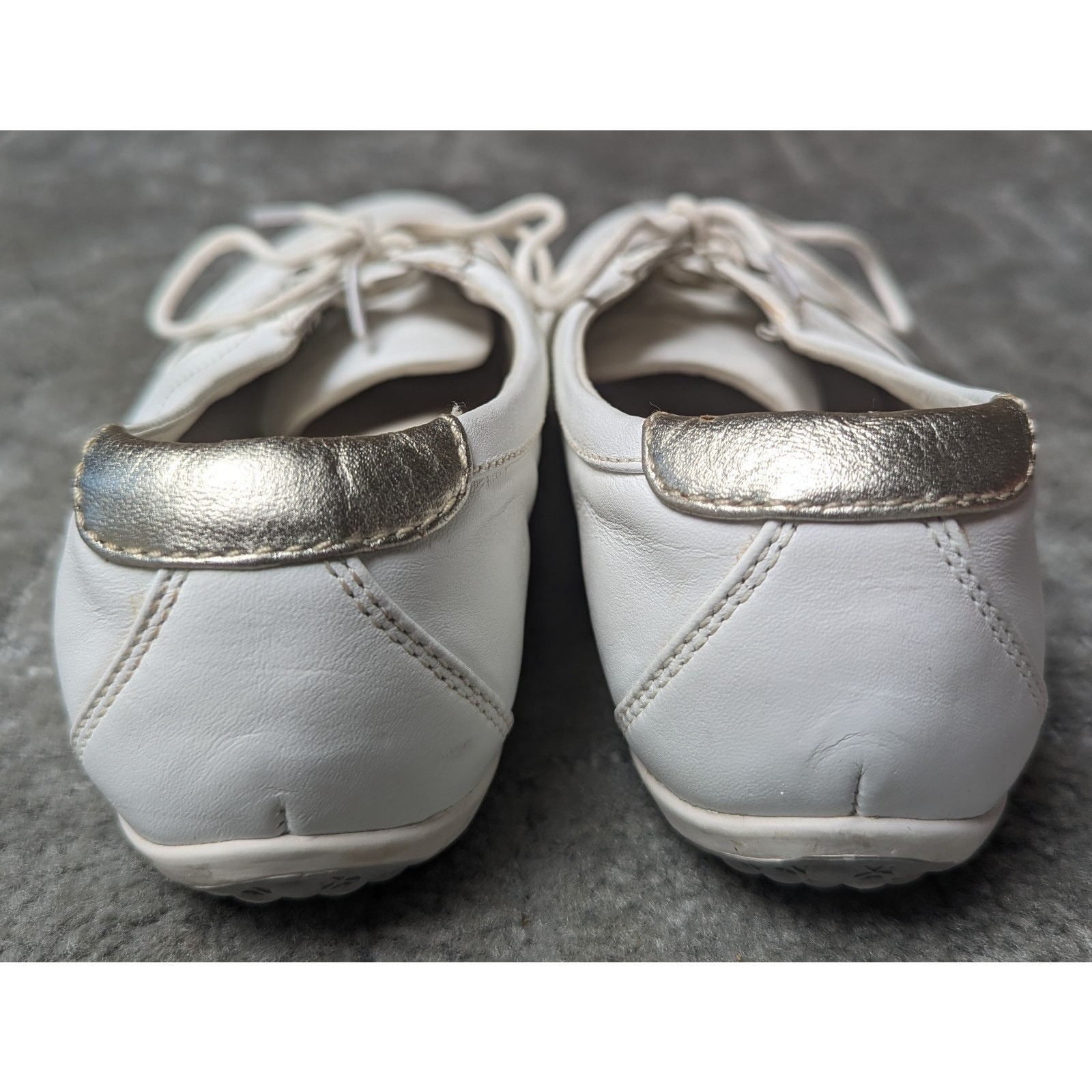Blondo Mao Oxford Golf Sneakers WOMENS 6M Walking Shoe White Gold Leather Comfy