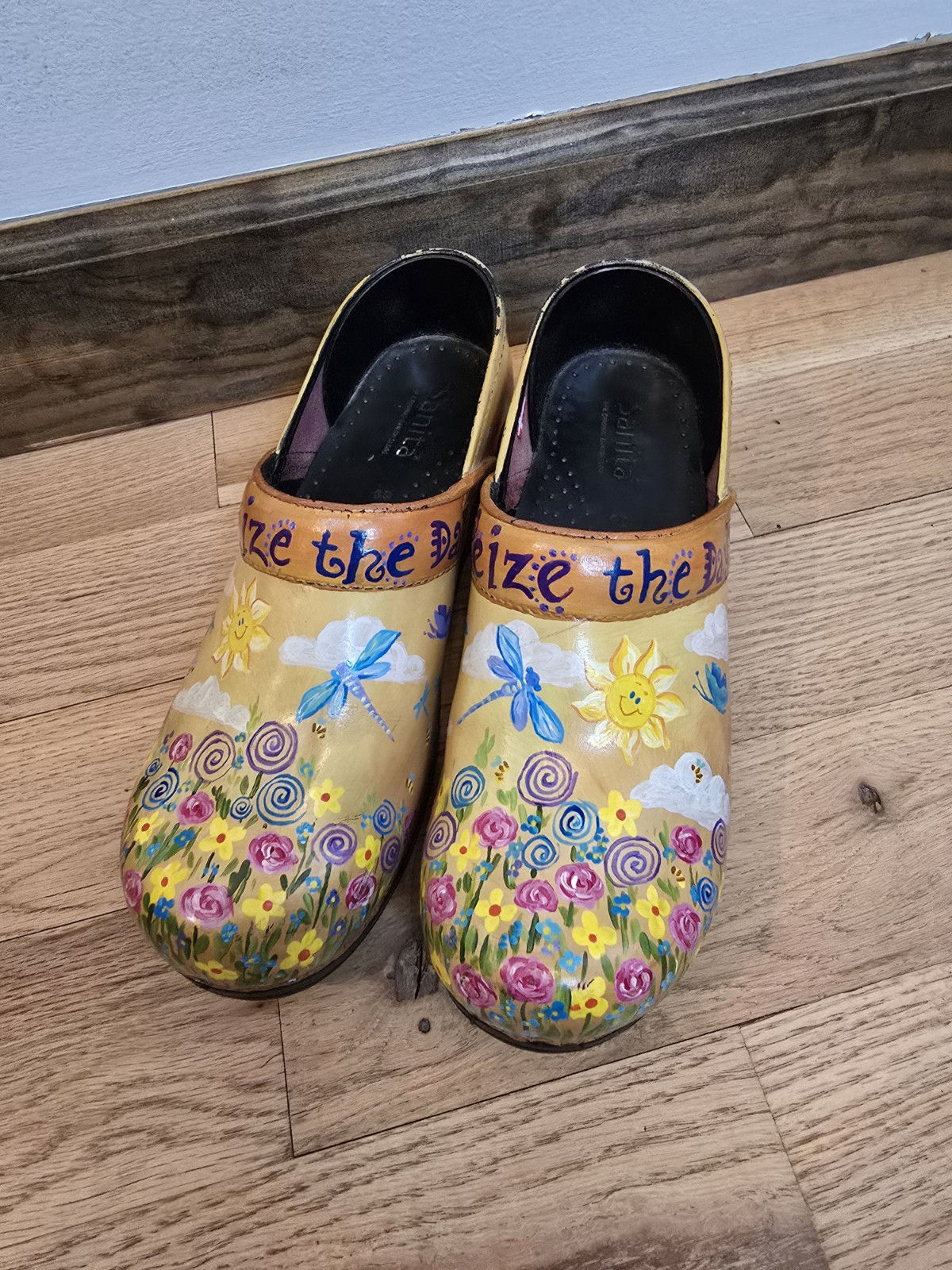 Sanita The Original Danish Clog Hand Painted Clogs Size 39 EUR / 8 USA