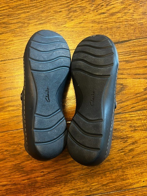 New Women’s Clarks Collections Loafer Shoe, Size 6.5, Navy Blue, So Cute!!!