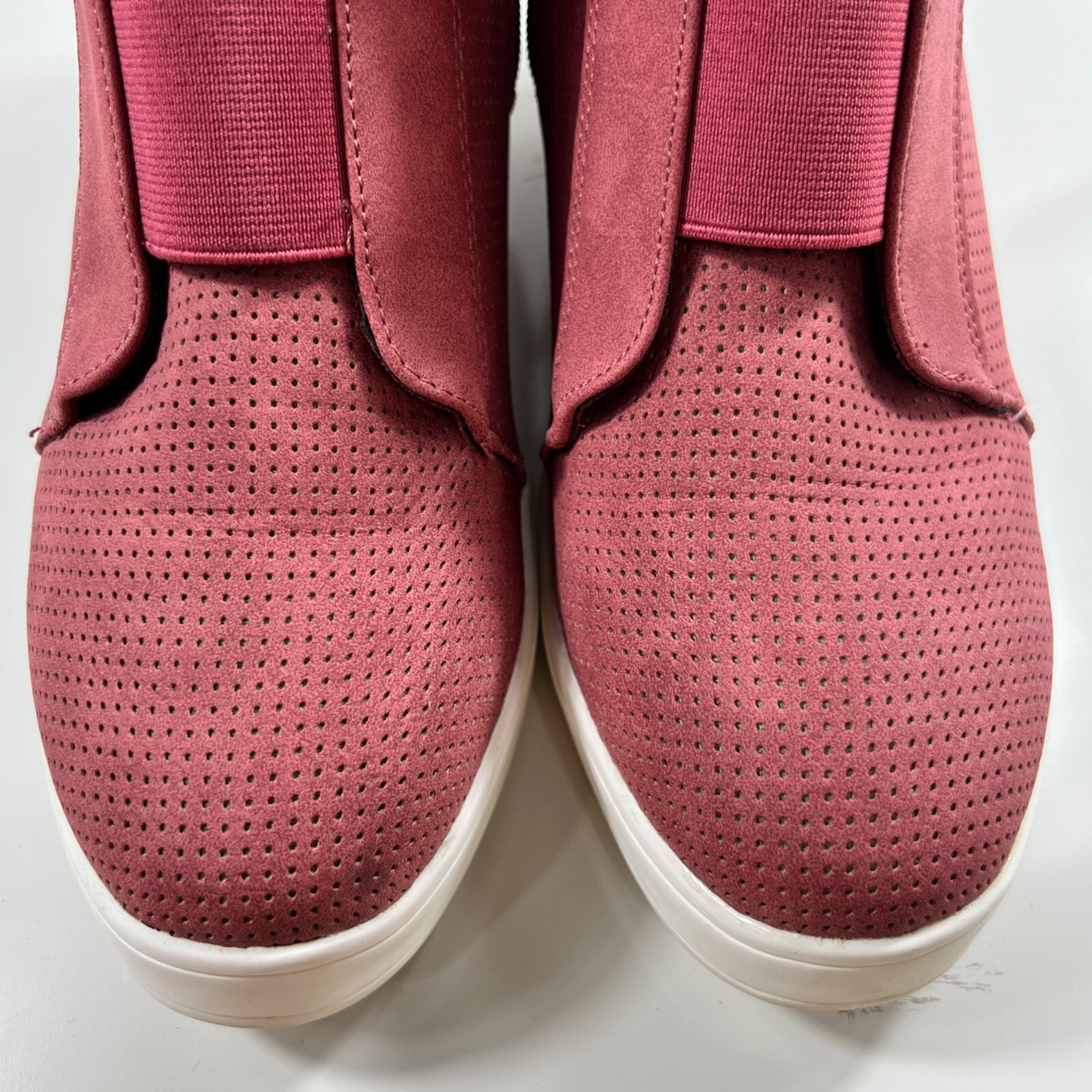 Journee Collection Womens Red Perforated Wedge Slip-on Sneakers Size 10