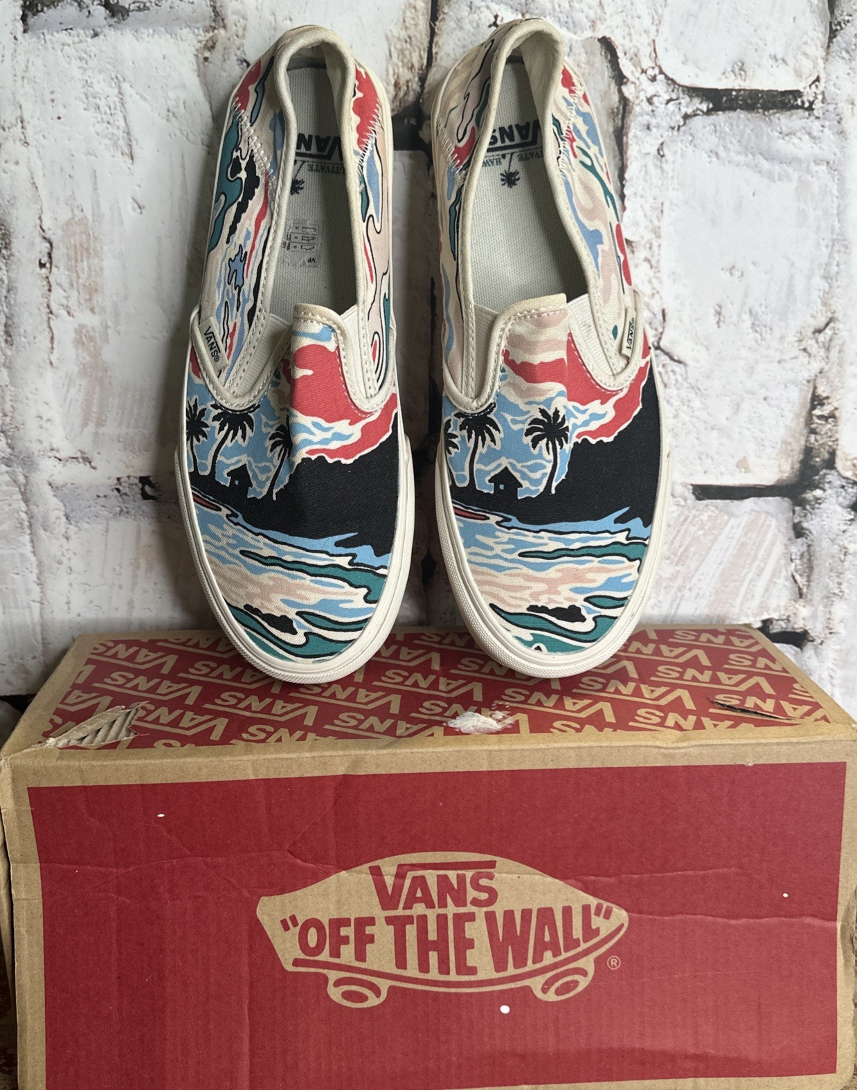 Vans Cultivate Hawaii Shoes Women’s Size 8 Limited Edition Sneakers Skate Shoes