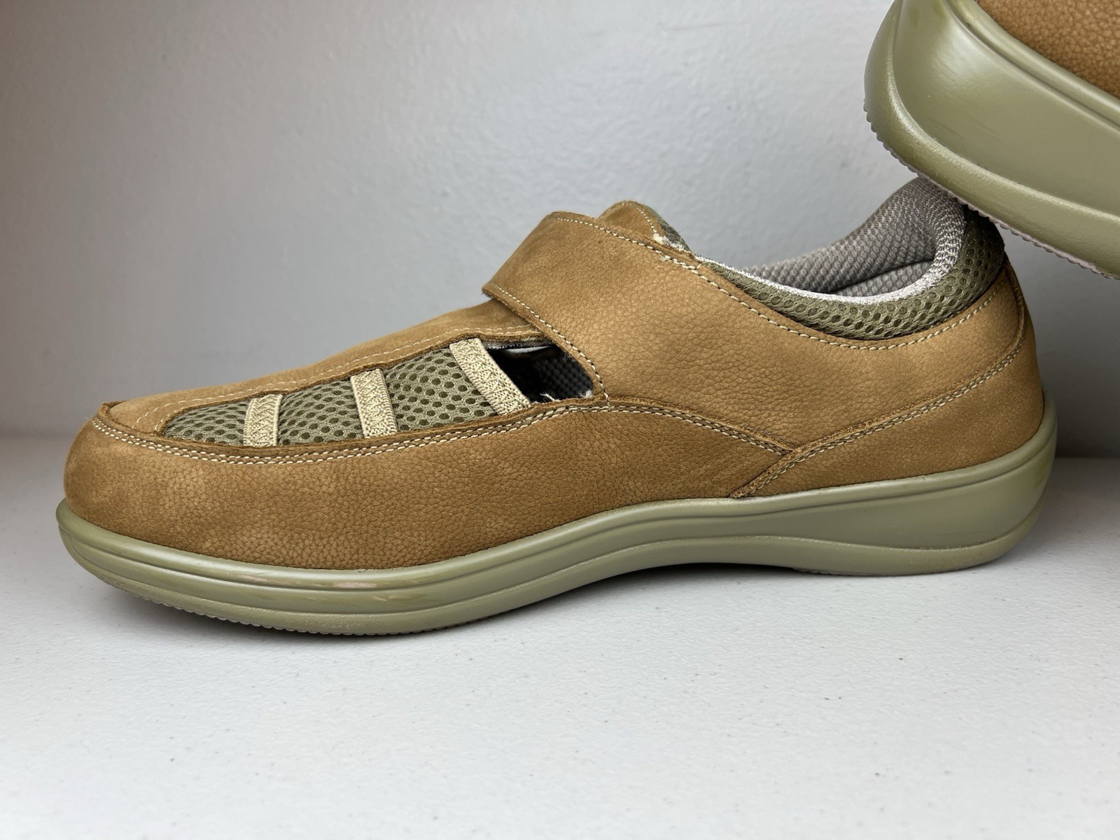 Orthofeet Sarasota Beach Tan Comfort Walking Shoes Womens Sz 11 WIDE Orthopedic