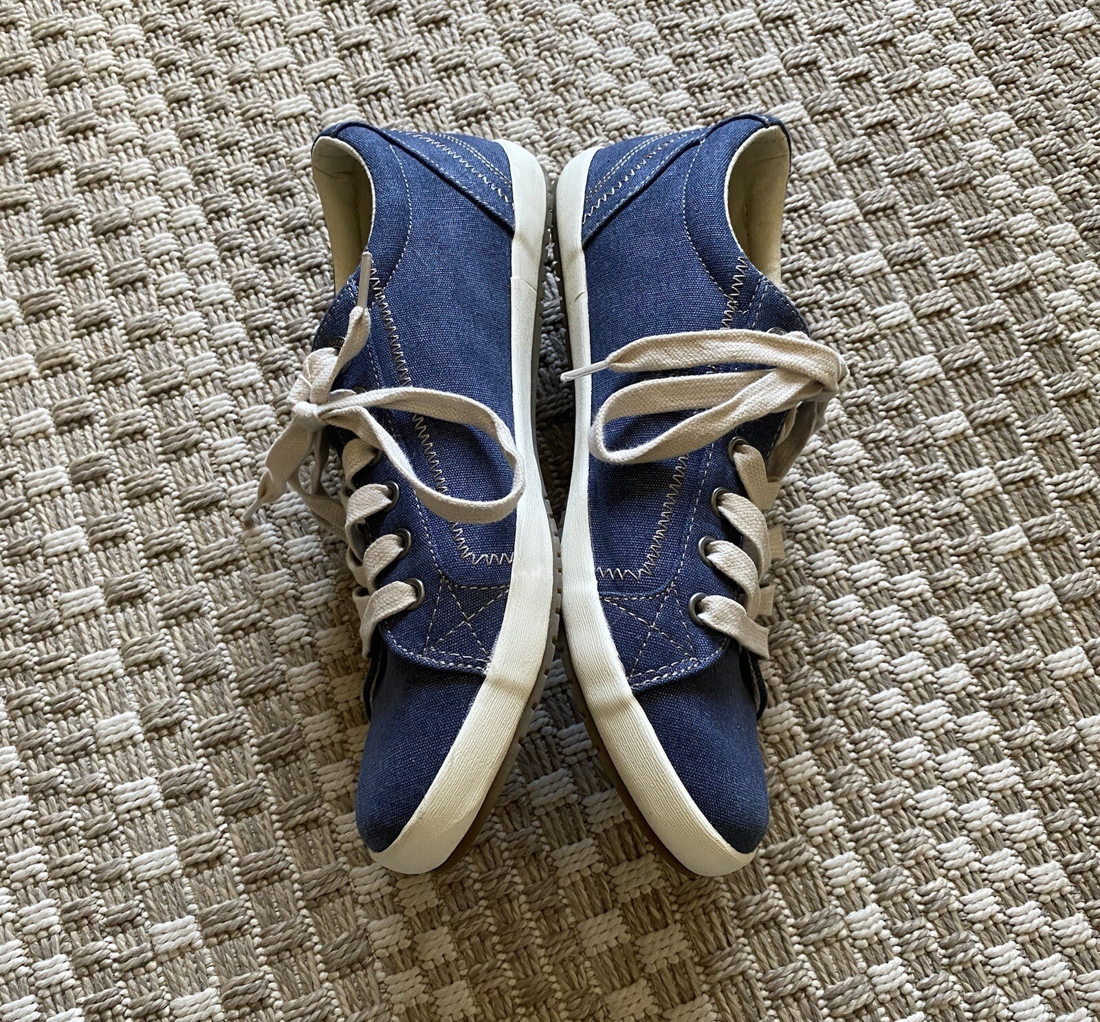 TAOS Star Sneakers Lace-up Shoes – Blue Washed Canvas **worn once** 8.5