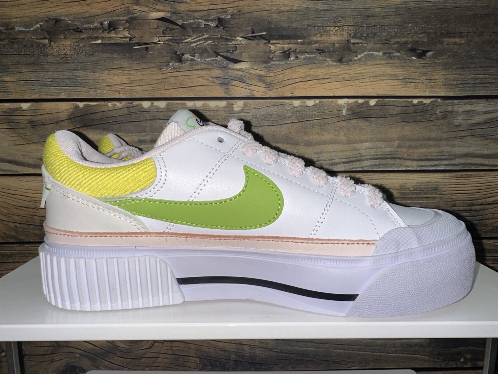 Nike Court Legacy Lift FD0872-100 Sneakers Womens 8 White Lifestyle Shoes No Box