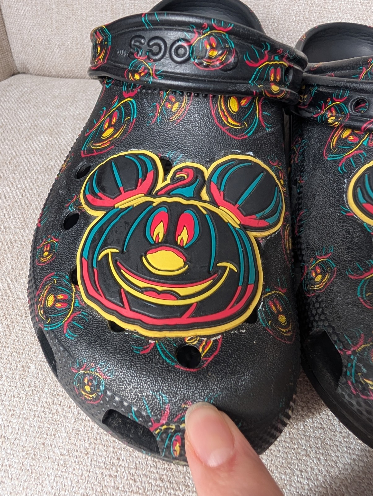 Disney Parks 2023 Glow Halloween Mickey Mouse Pumpkin Adult Clogs Crocs M8/W10
