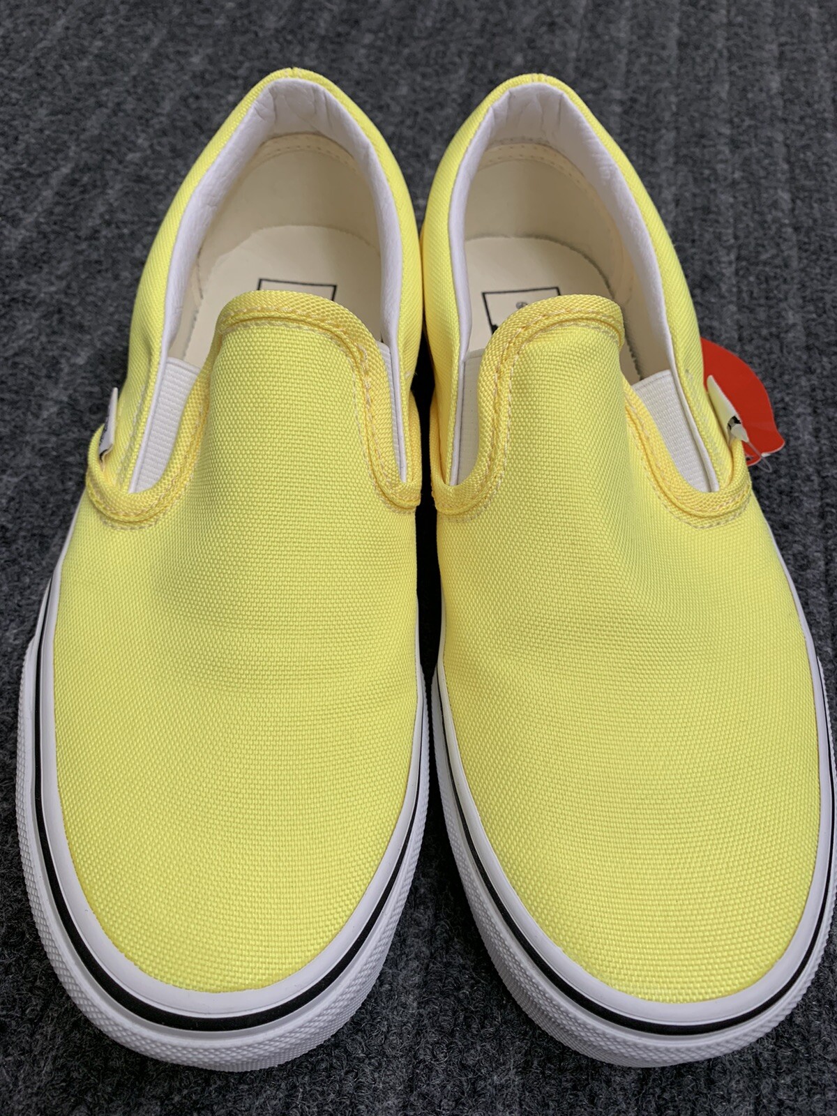 Vans unisex adults slip on Yellow Sneaker , Brand New, W 6.5, M 5 With Box