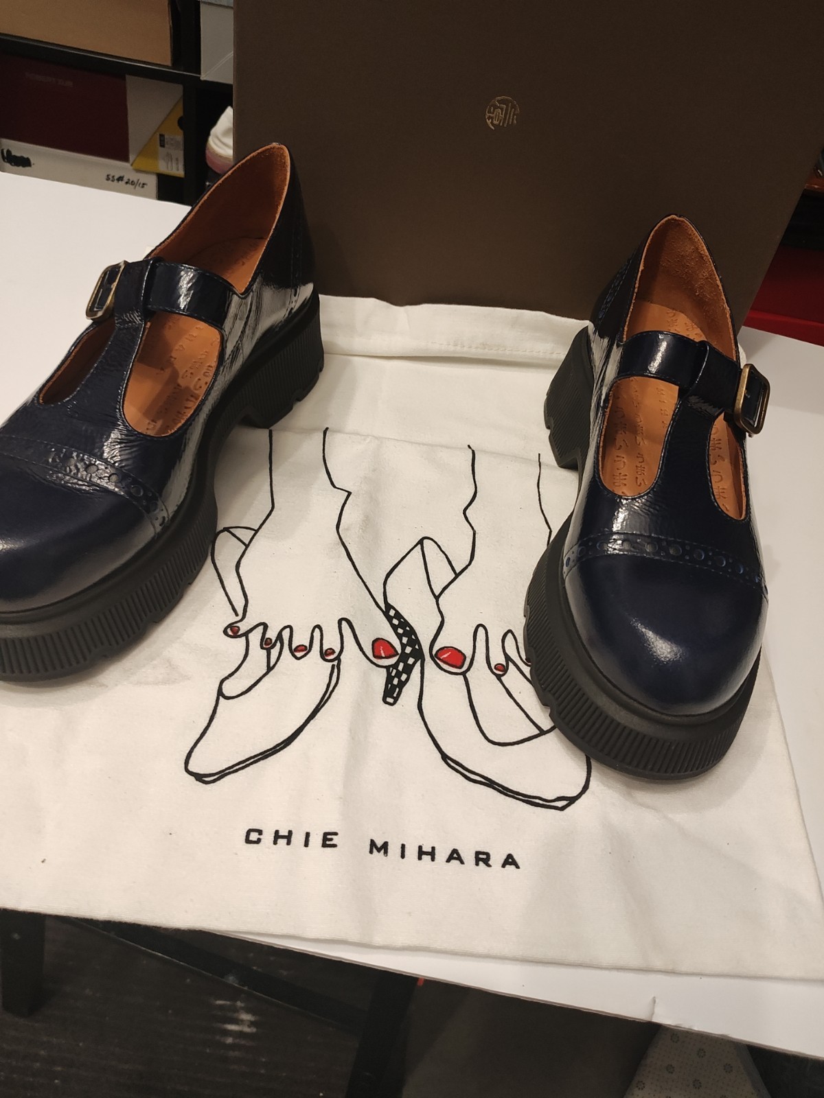NIB Chie Mihara Qauja Sucre Navy 42