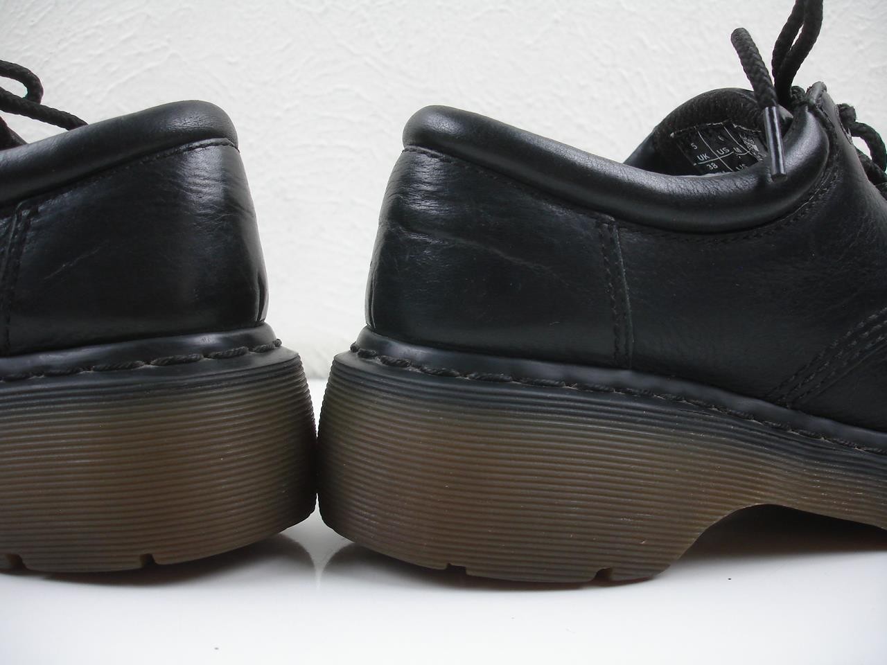 Women’s UK 5 US 7 M Dr. Martens 2B98 Black Leather Lace-Up Creepers Chunky Shoes