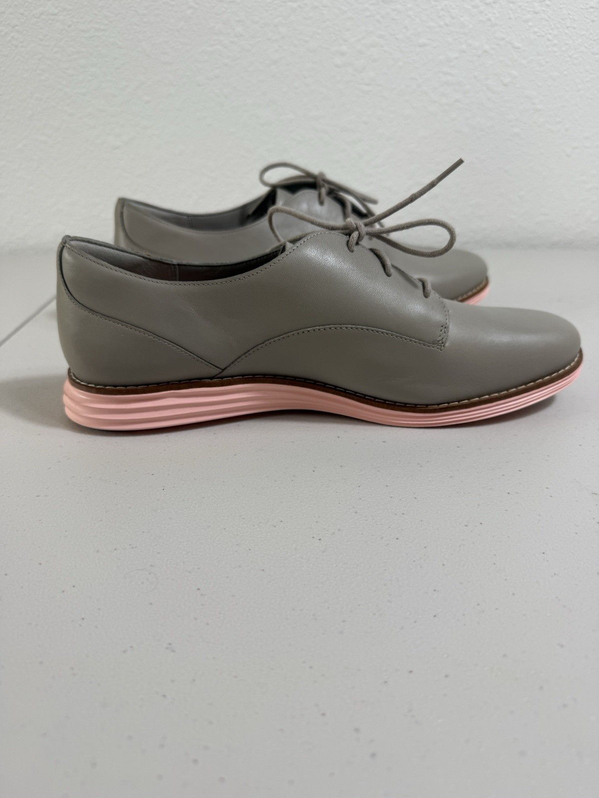 Cole Haan Original Grand Oxford Women’s 9.5B Gray Leather Pink Sole W17145 New