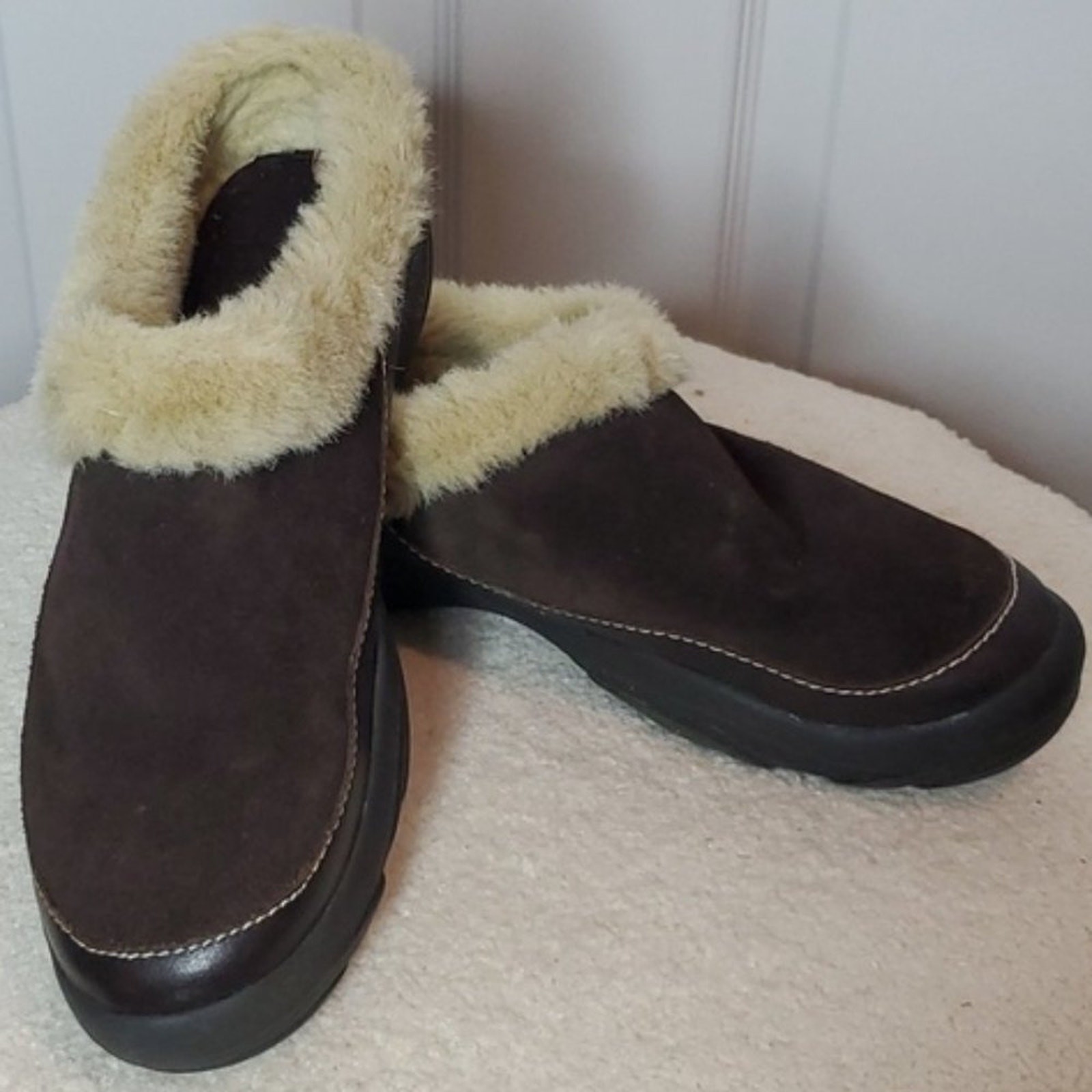 Etienne Aigner Fern Brown Suede Faux Fur Lined Mules Clogs Slippers SZ 8