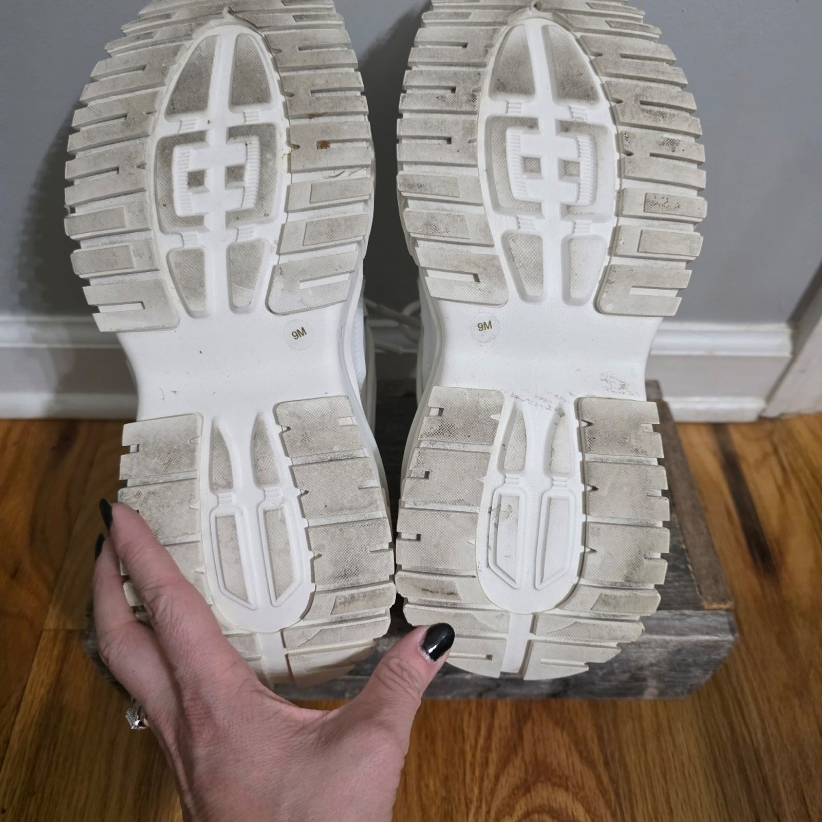 Gianni Bini Venus White Rhinestone Chunky Sneakers 9