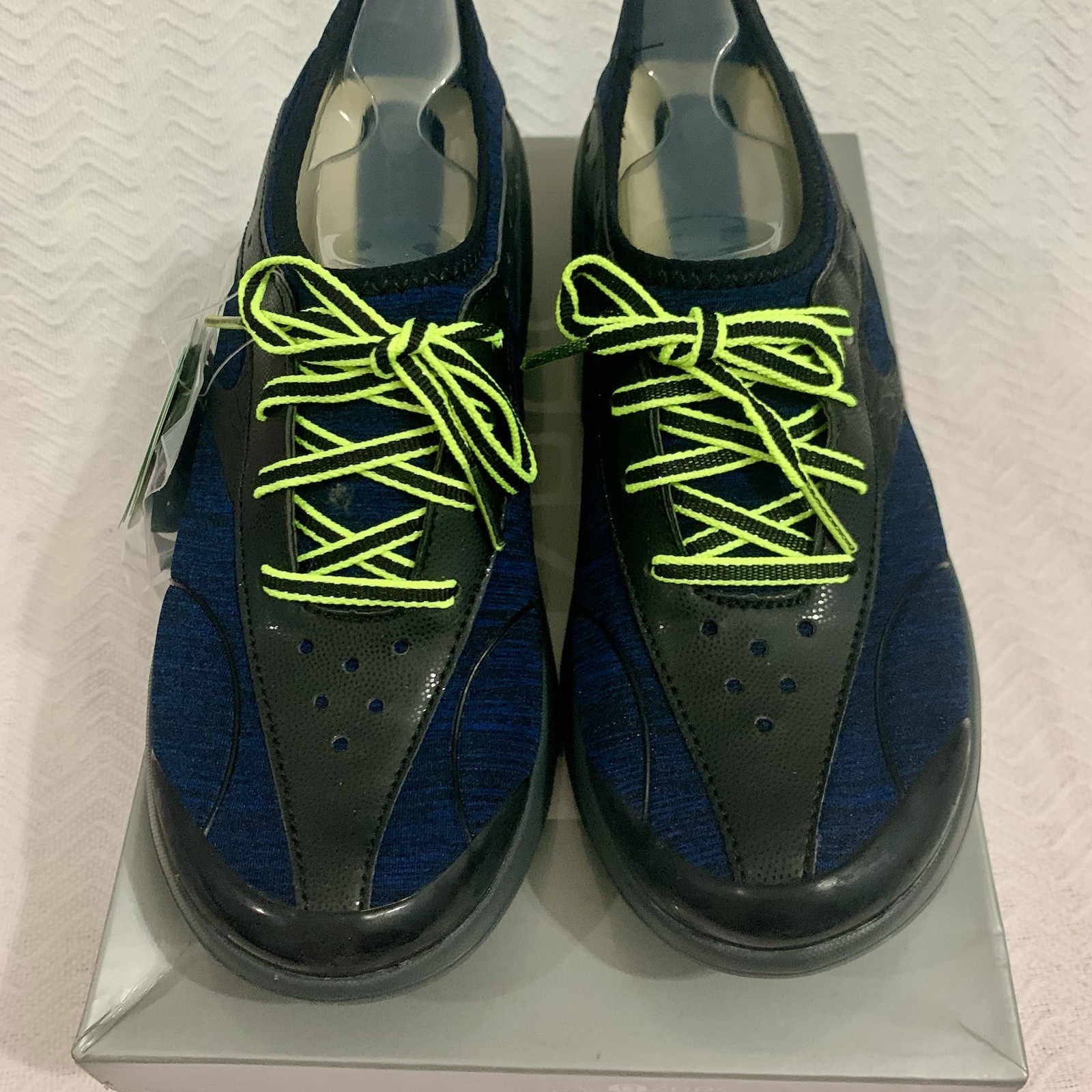 Bzees Regal Womens Comfort Shoes Size 9M Blue 22 Navy Slip On Washable New Box